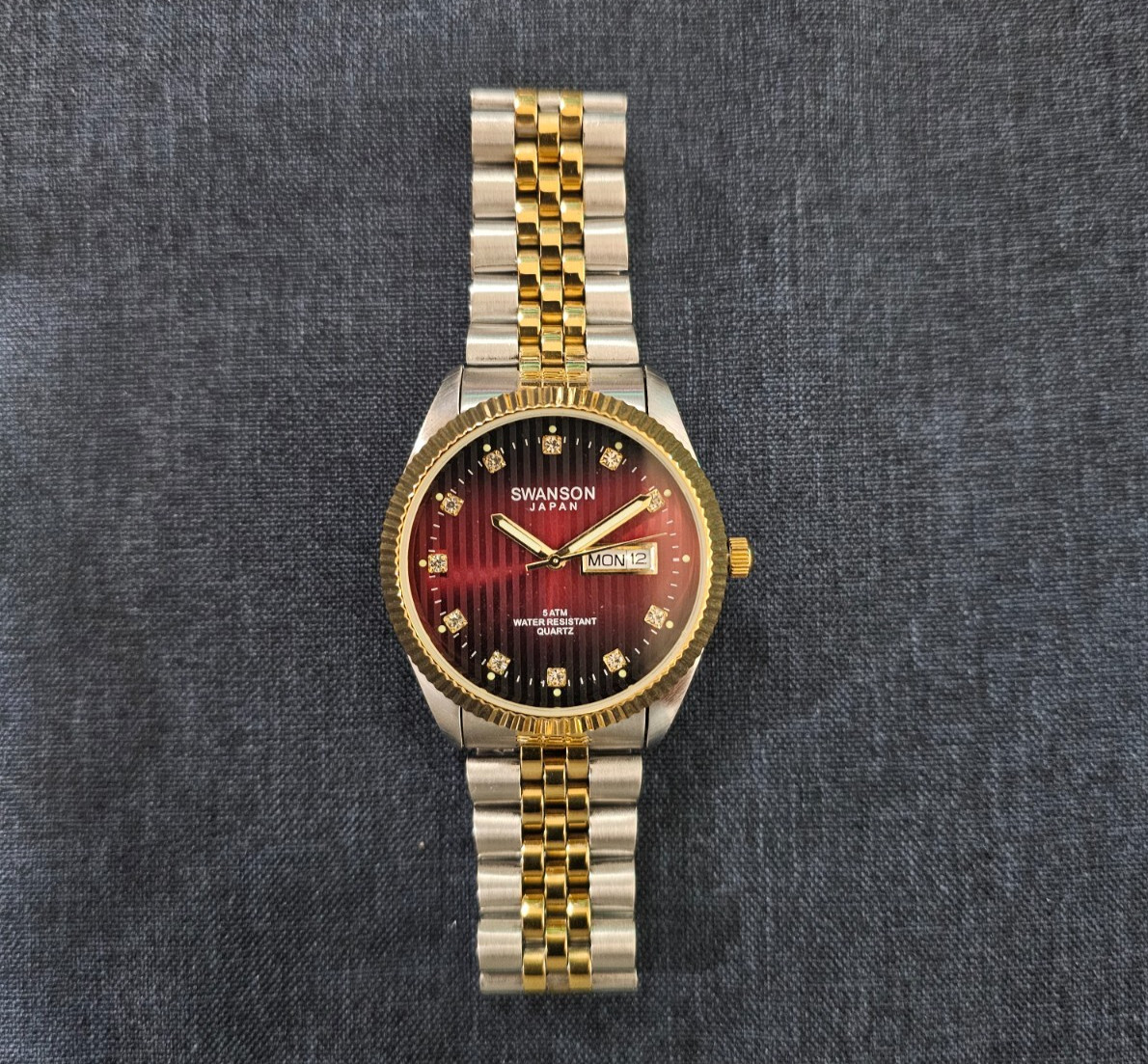 Brand new — Never Worn Swanson Japan Men’s Watch Gold & Silver Two tone
