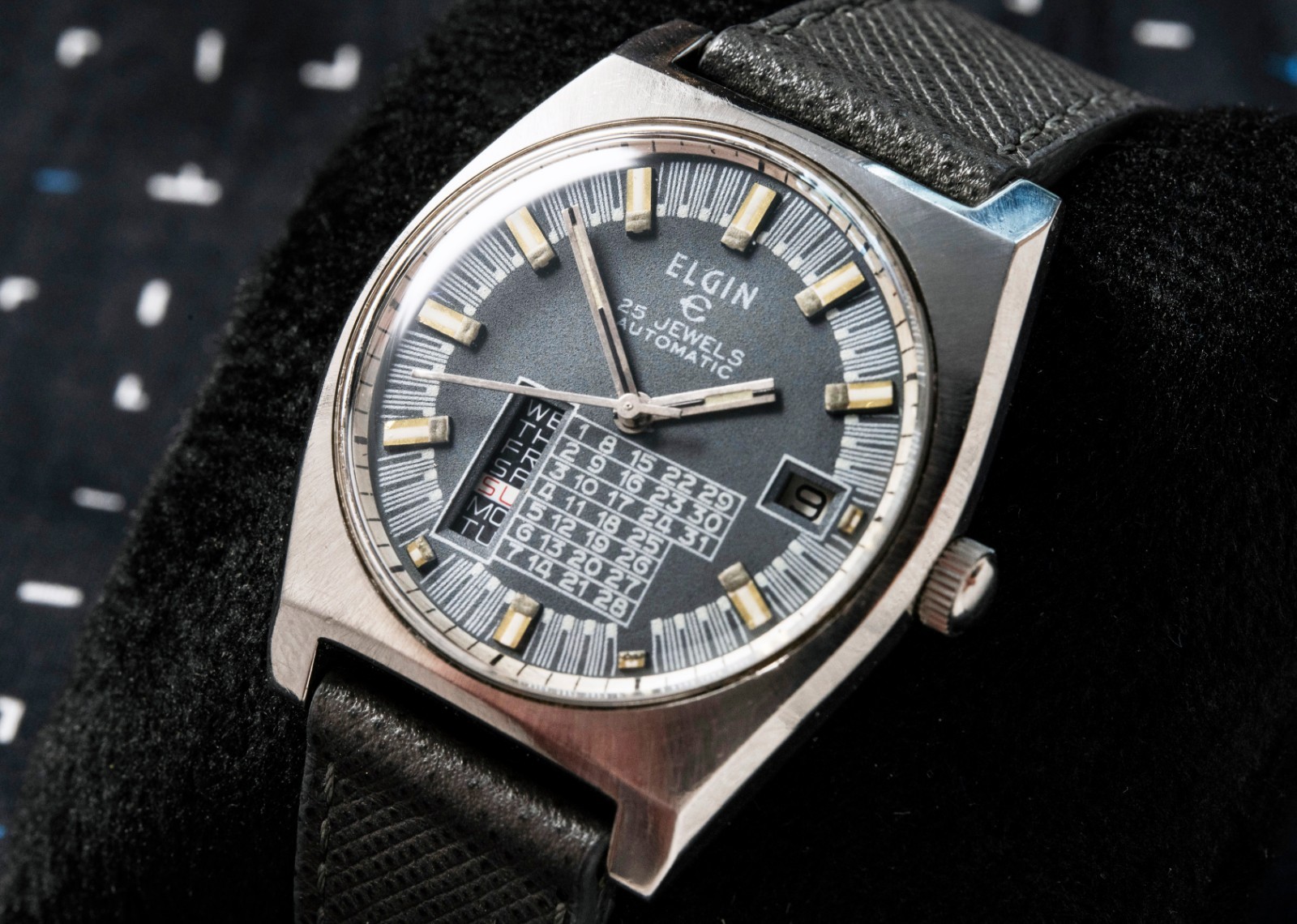 Elgin Calendar Automatic Watch – Full Month Dial – 25 Jewels – Circa 1968-72