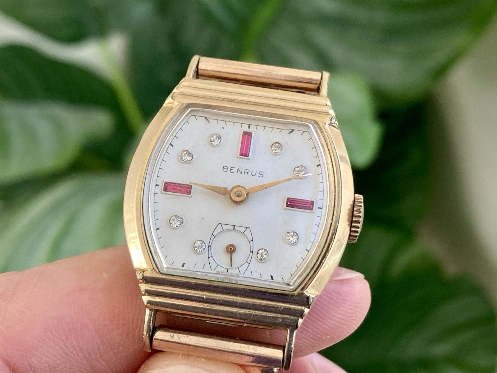 Rare Vintage Benrus Mens Mechanical Wrist Watch Tonneau Gold Shaped Case 1950s