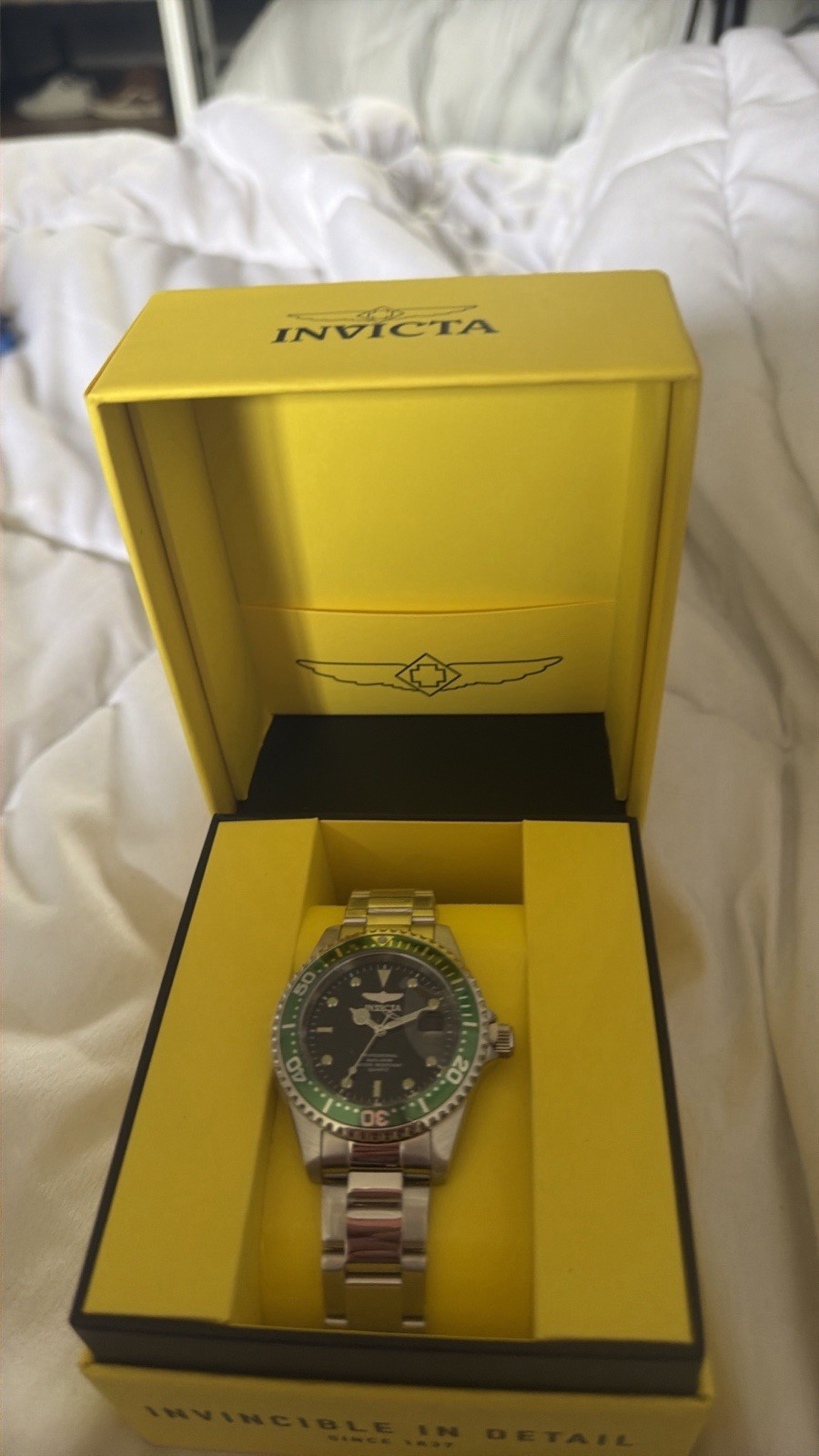 Invicta Pro Diver Men’s Quartz 40mm Black Dial Green Bezel SS Bracelet Box