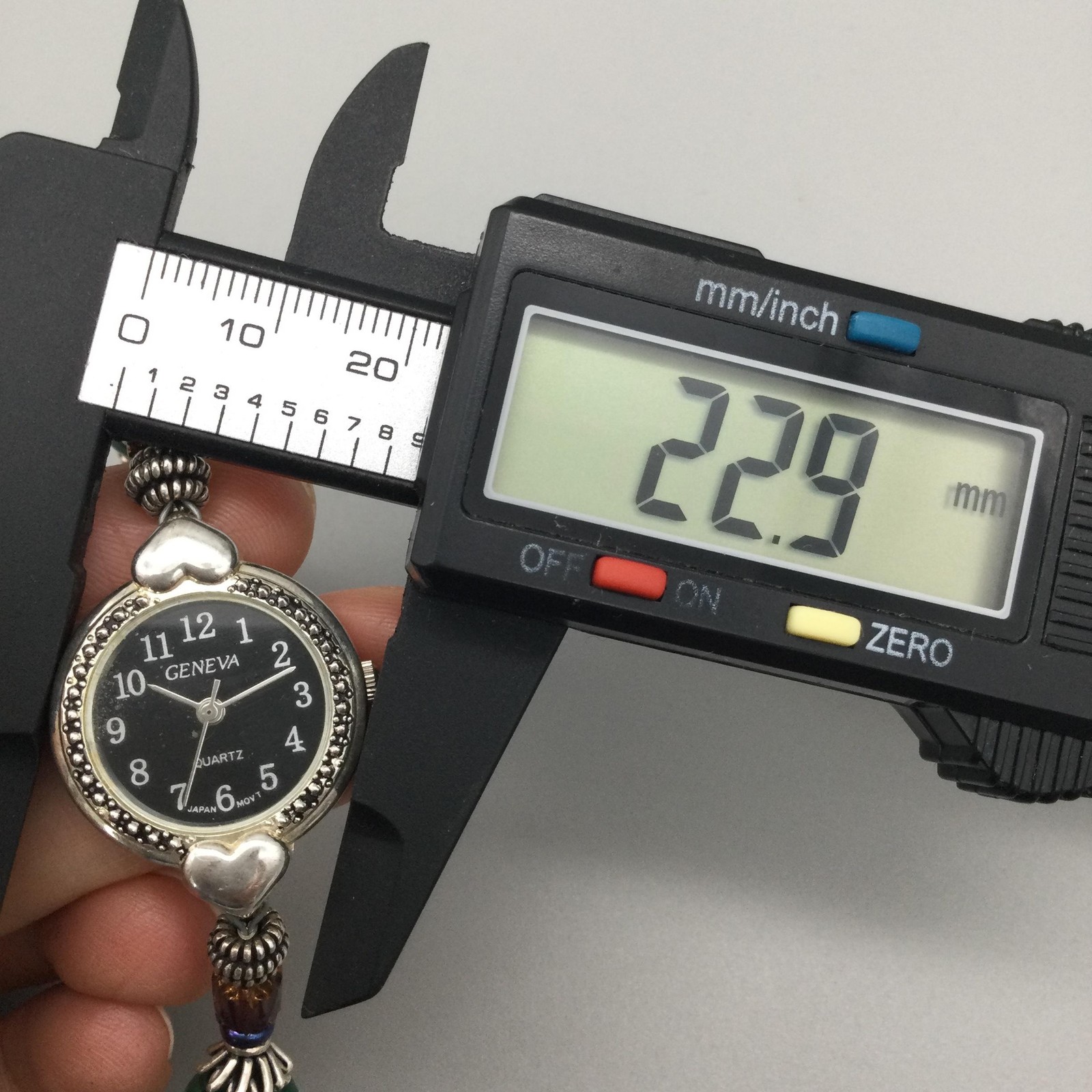 Geneva Womens Watch 23mm Black Dial Silver Beaded Hearts New Battery 7.5″