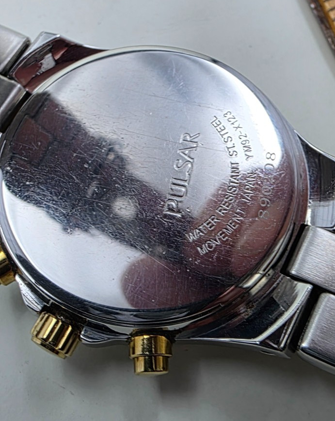 “Pulsar Chronograph YM92-X123 Two-Tone Watch – FULL KIT Box & Papers – New Batte