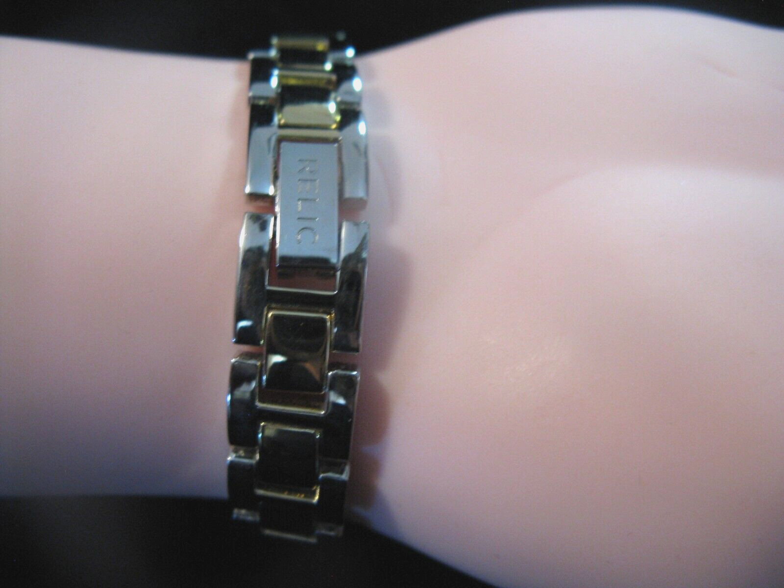 VTG RELIC Women’s Watch Quartz Gold Tone Rhinestone Dial New Battery