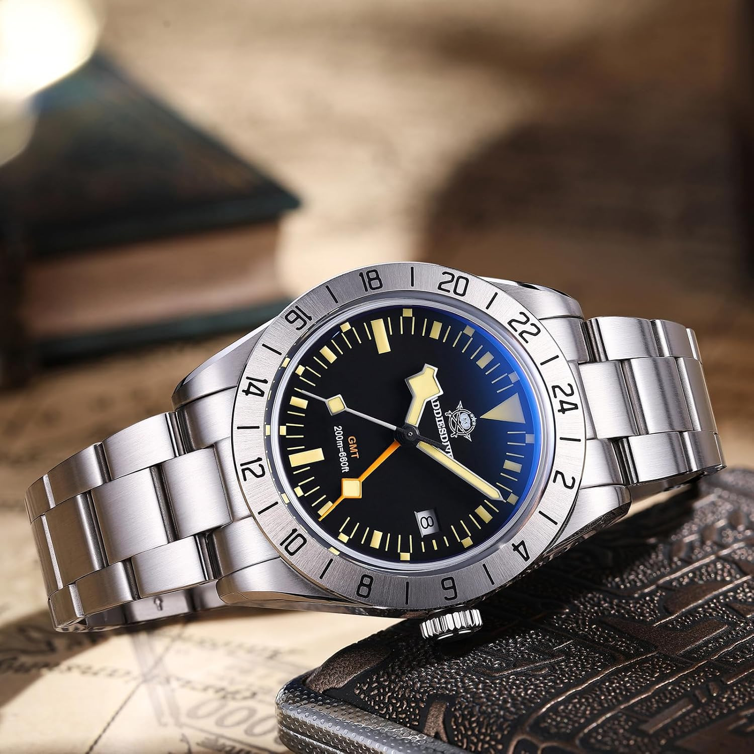 Men’S Watches GMT Watch Quartz, Dual Time, Quickset Date with Screw down Crown,