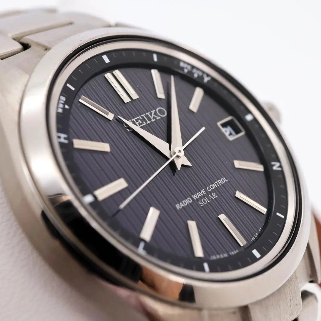 Operational SEIKO Brightz Wristwatch Radio Solar Date Titanium 3300