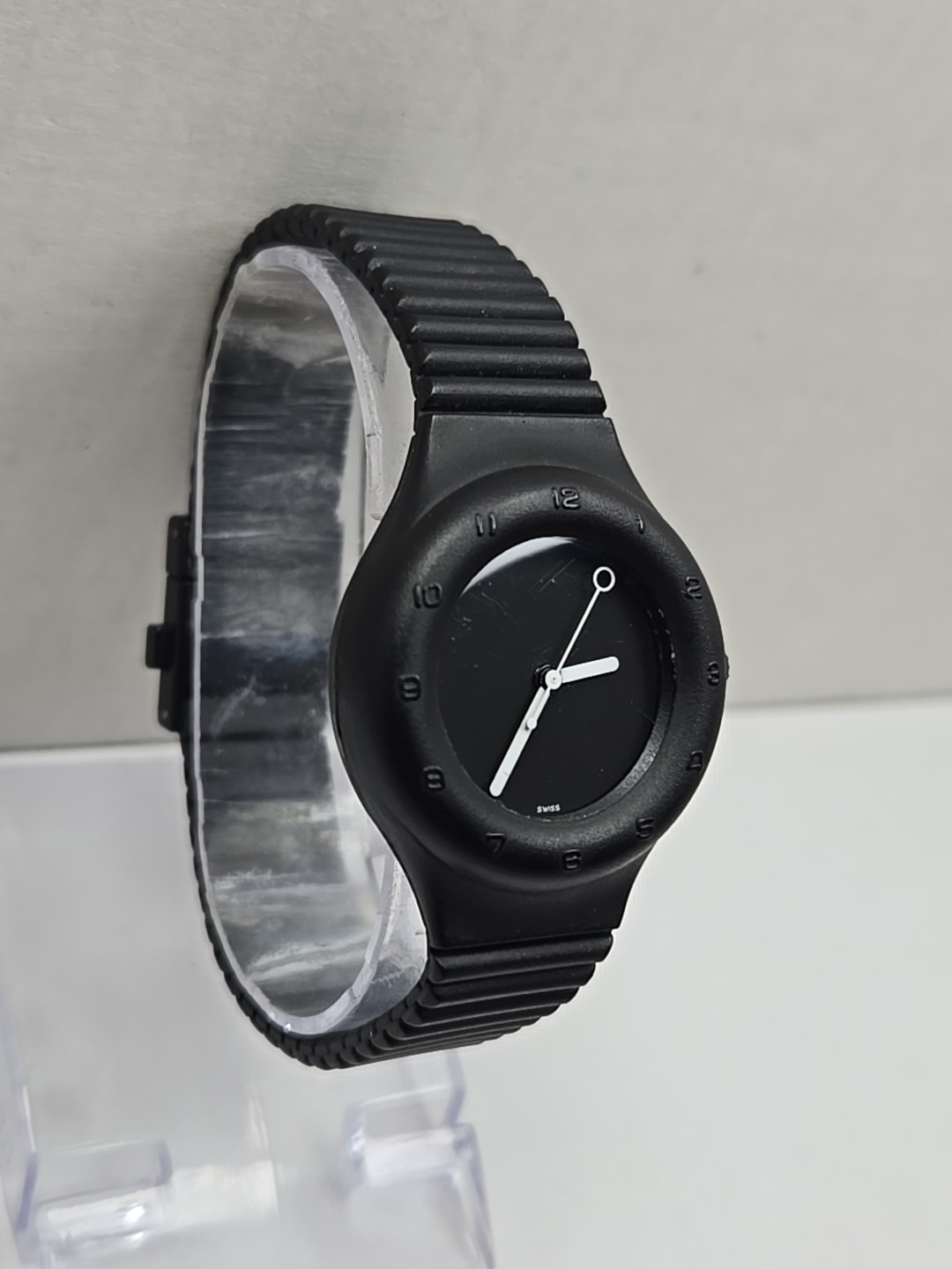 Hobby Swiss Black 1990s Pop Art Watch Italian Design New Battery Minimalist