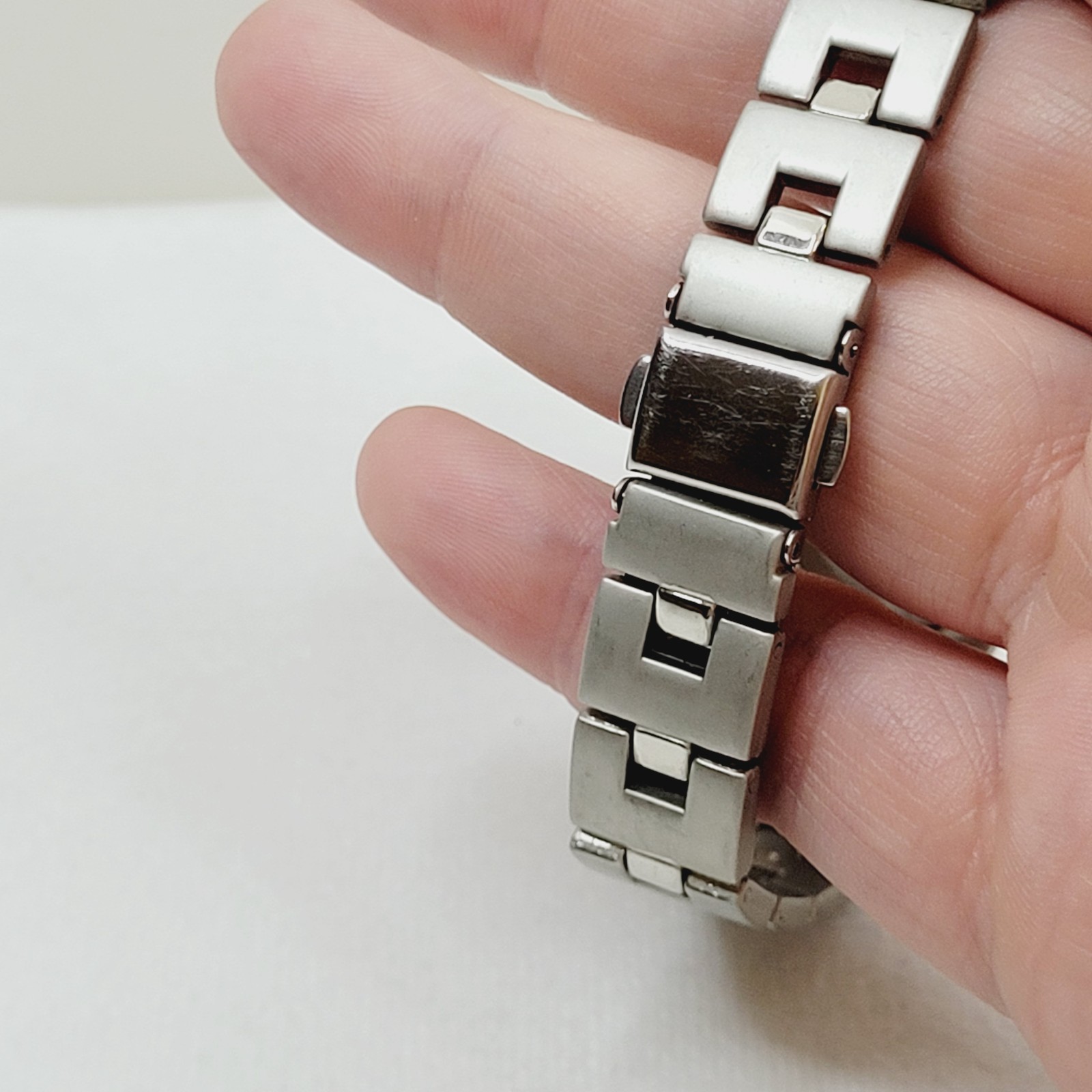 Vintage Quemex Watch Silver Tone Quartz Movement Working Folding Clasp 7″