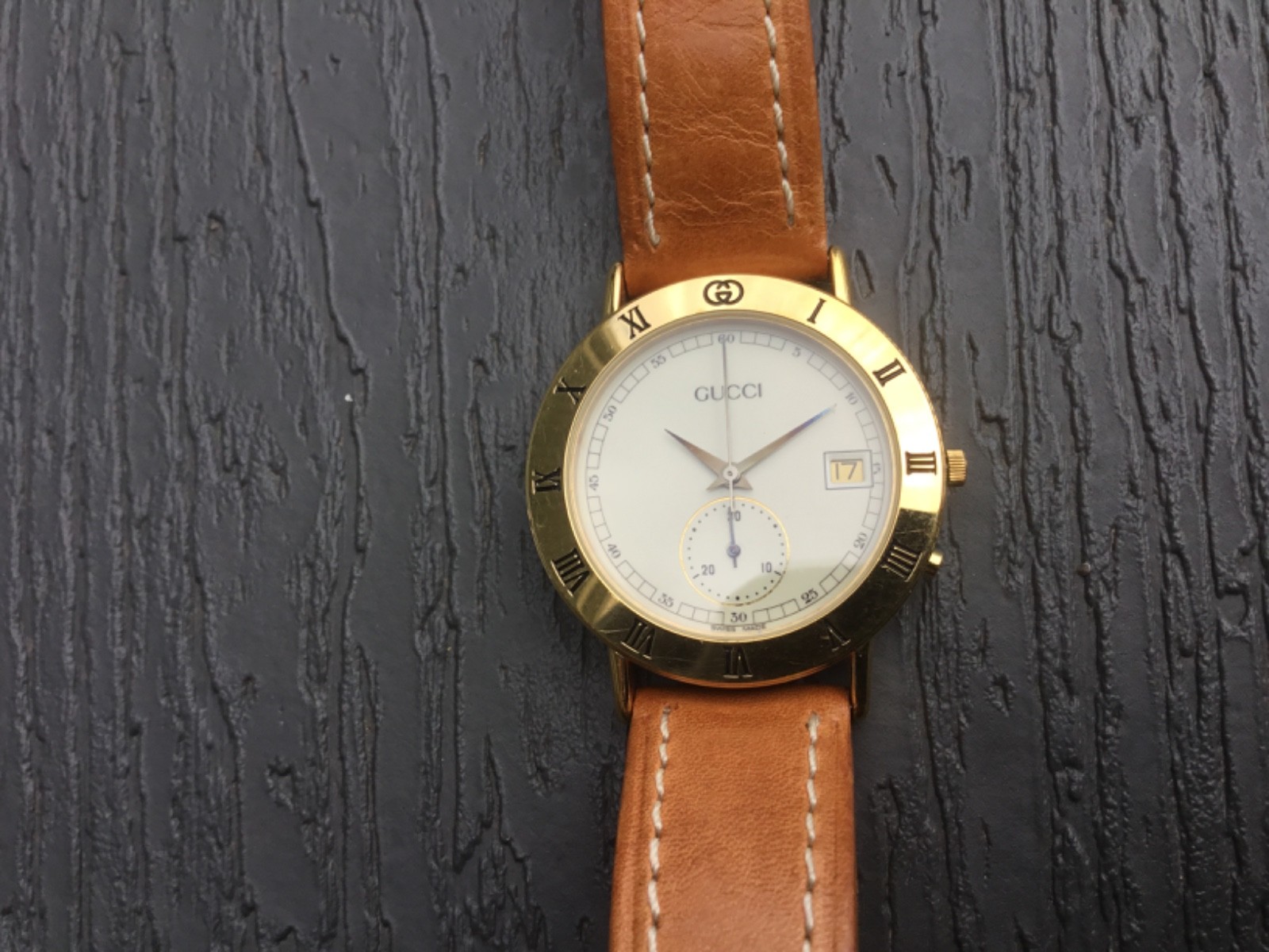 Gucci 3800M Chronograph – Original Buckle – Leather Band – Fully Functional