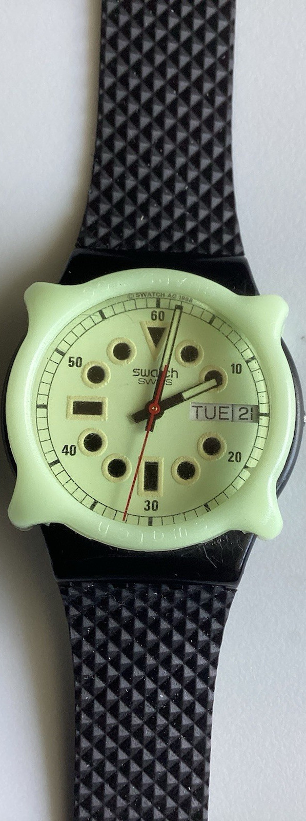 Rare 1988 Swatch Kailua Diver Gent GB712 W/Rare glow Swatch Case Guard Too