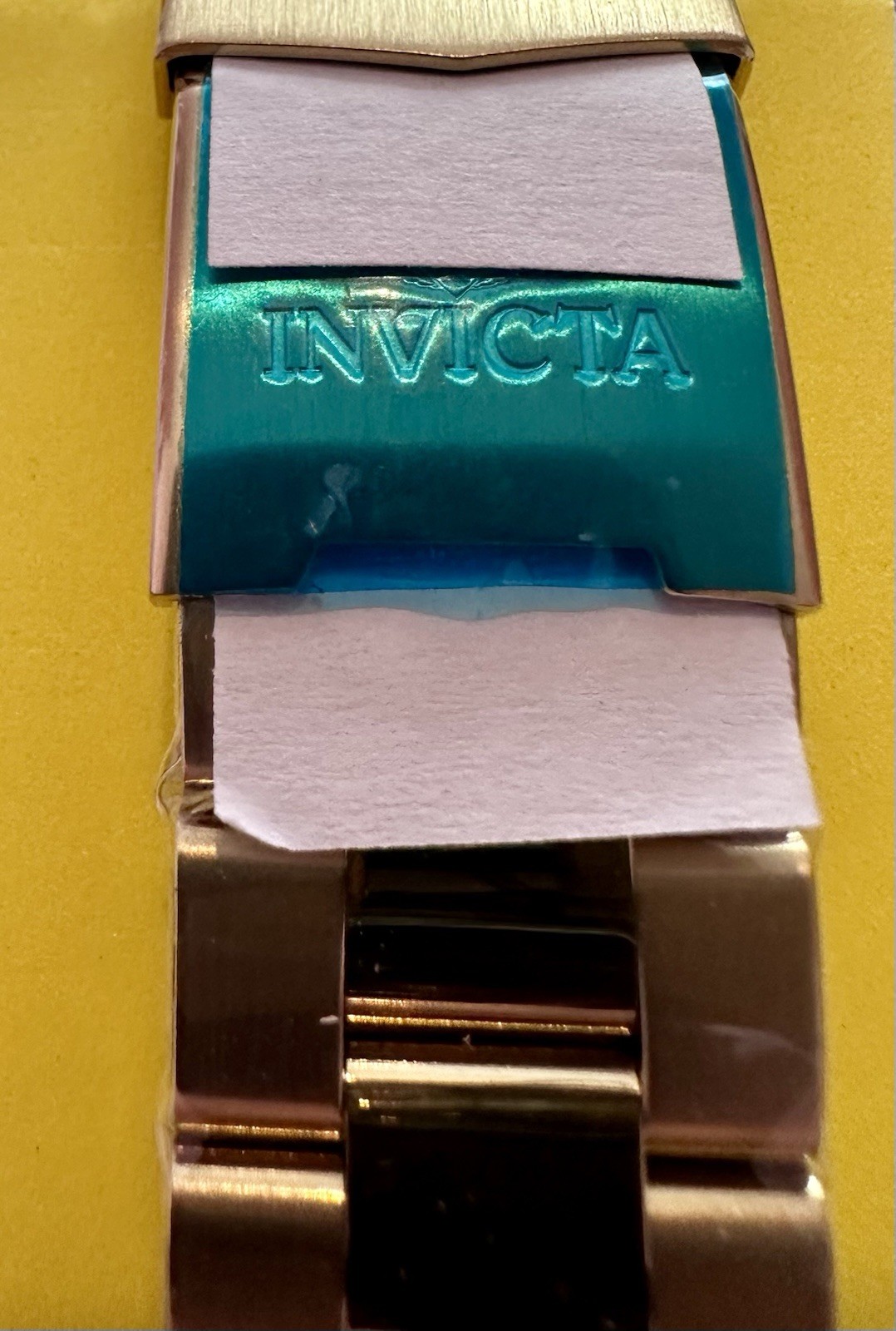 Invicta Pro Diver Currentwave Men’s Watch – 43mm. Gold/Black, Quartz, 100m WR ⚓️