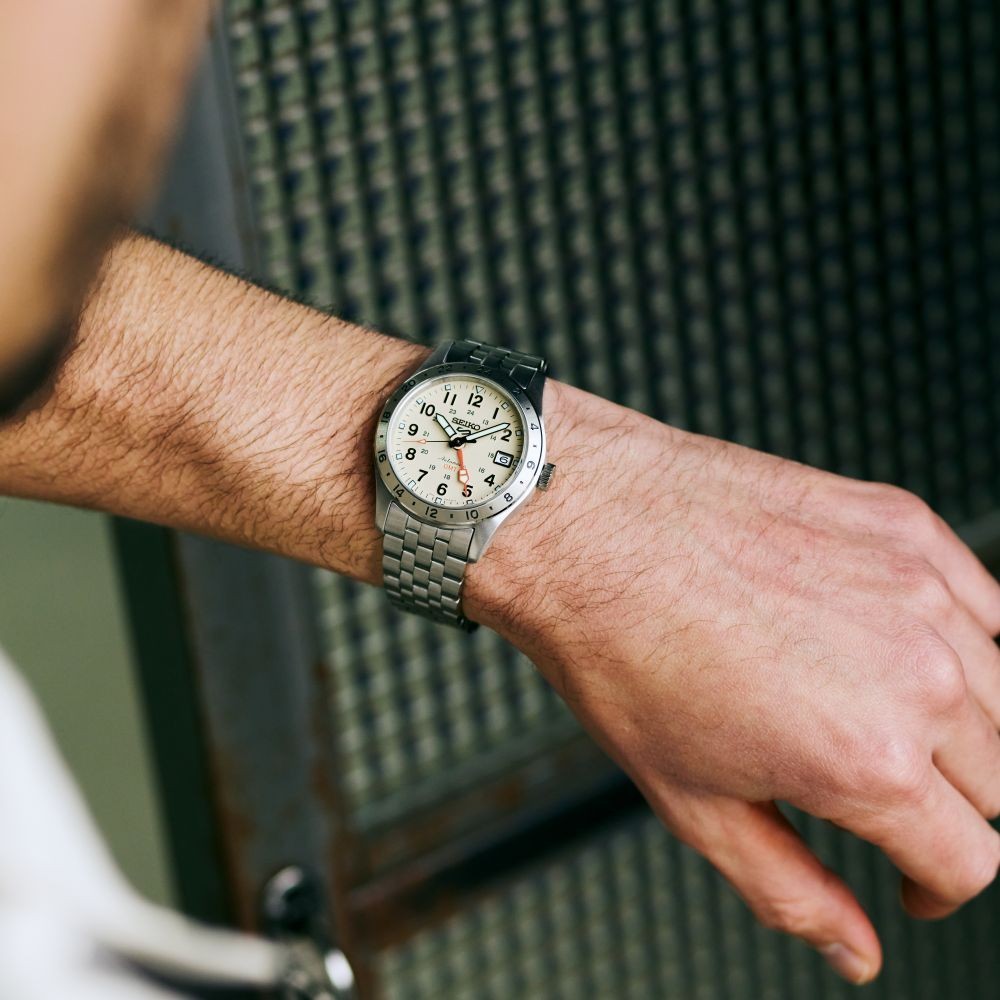 Seiko 5 Sports Field GMT “Desert Sand” Automatic Stainless Steel – HDB002K1