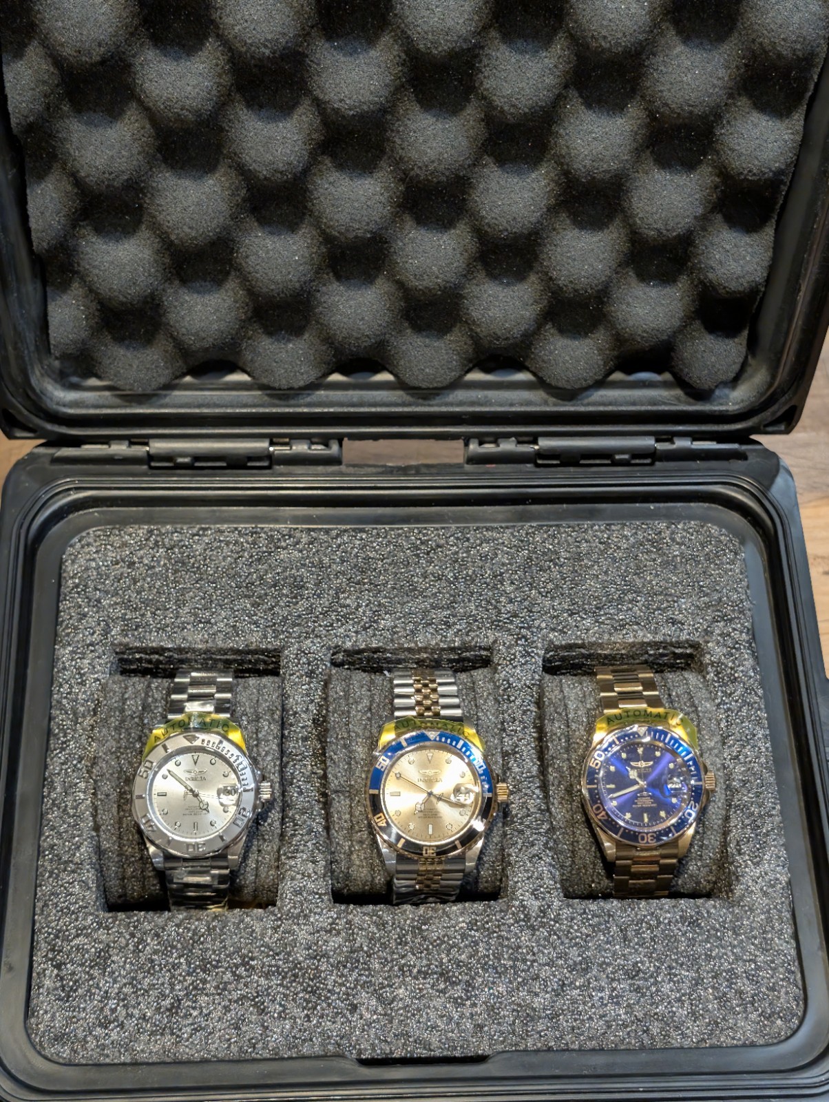 Invicta Pro Diver Automatic Men’s Diver Watch 3-Piece Set 200m w/ Case