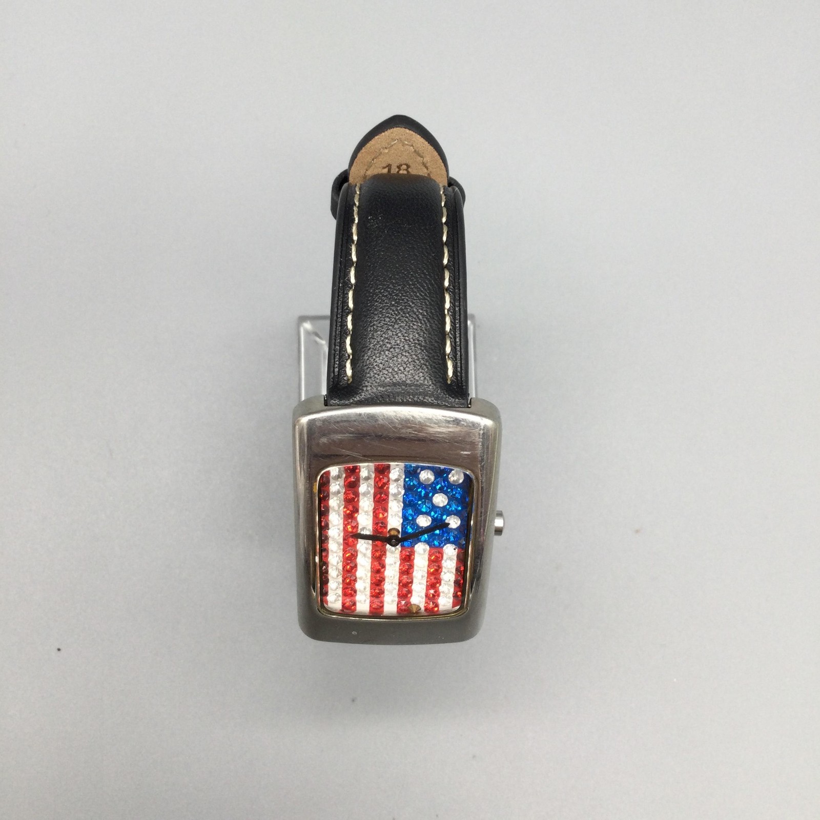 USA Crystals Womens Watch 27mm Red White Blue Dial Black Leather New Battery