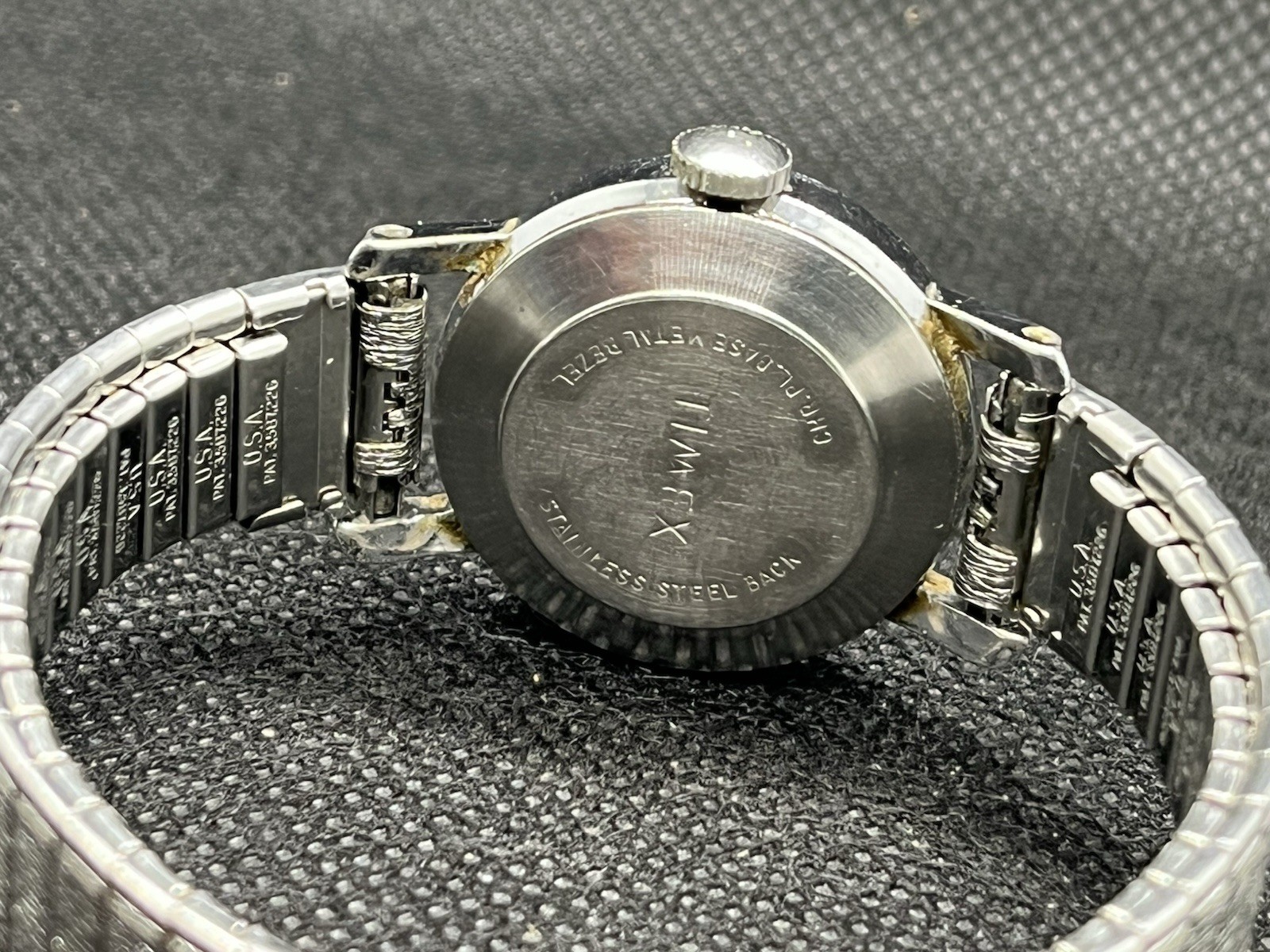 Timex Women’s Vintage 1960s Manual Wind 7J Silver Stretch Bracelet White Dial