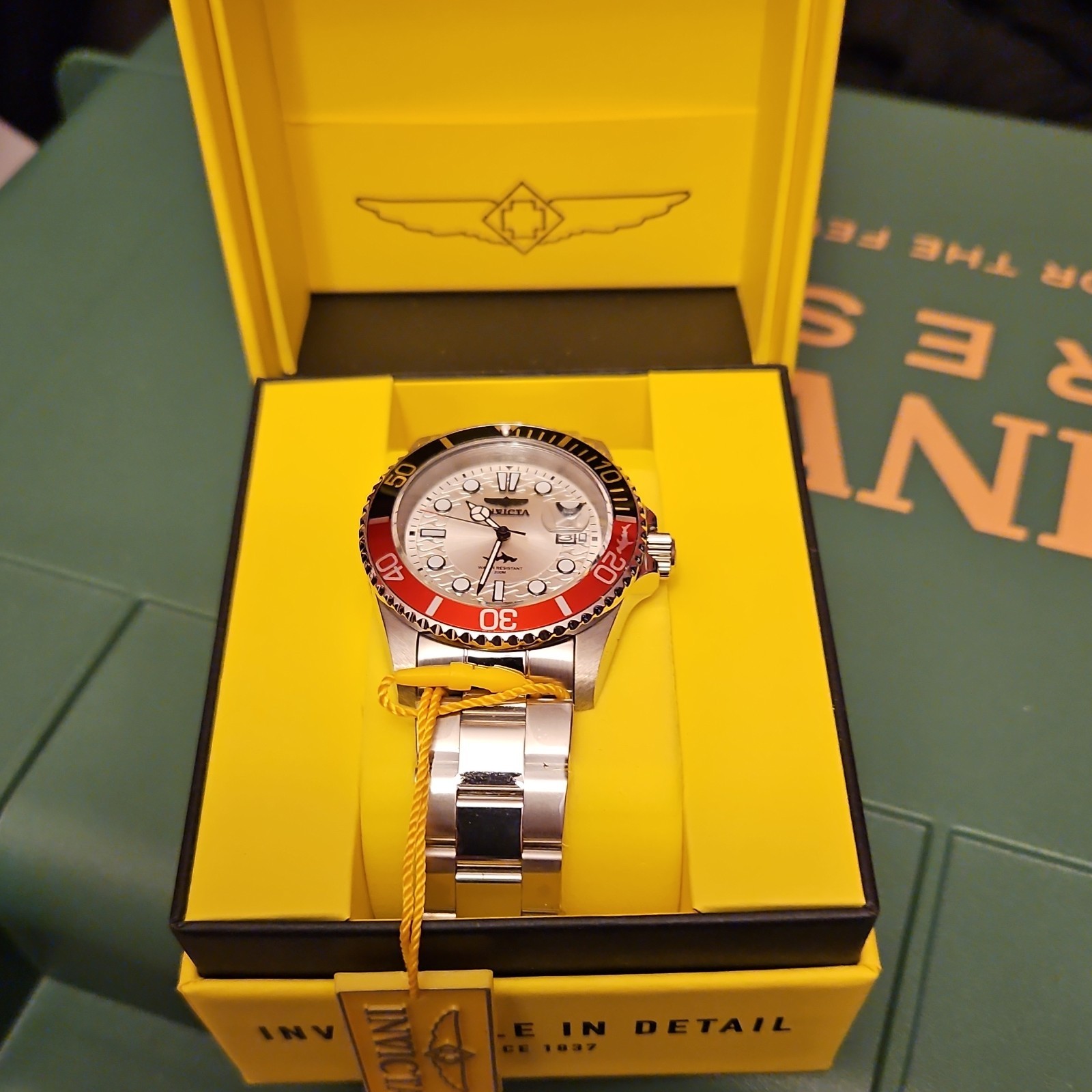 Invicta Pro Diver Men’s Quartz 40mm Silver Dial Red/Black Bezel Date Box