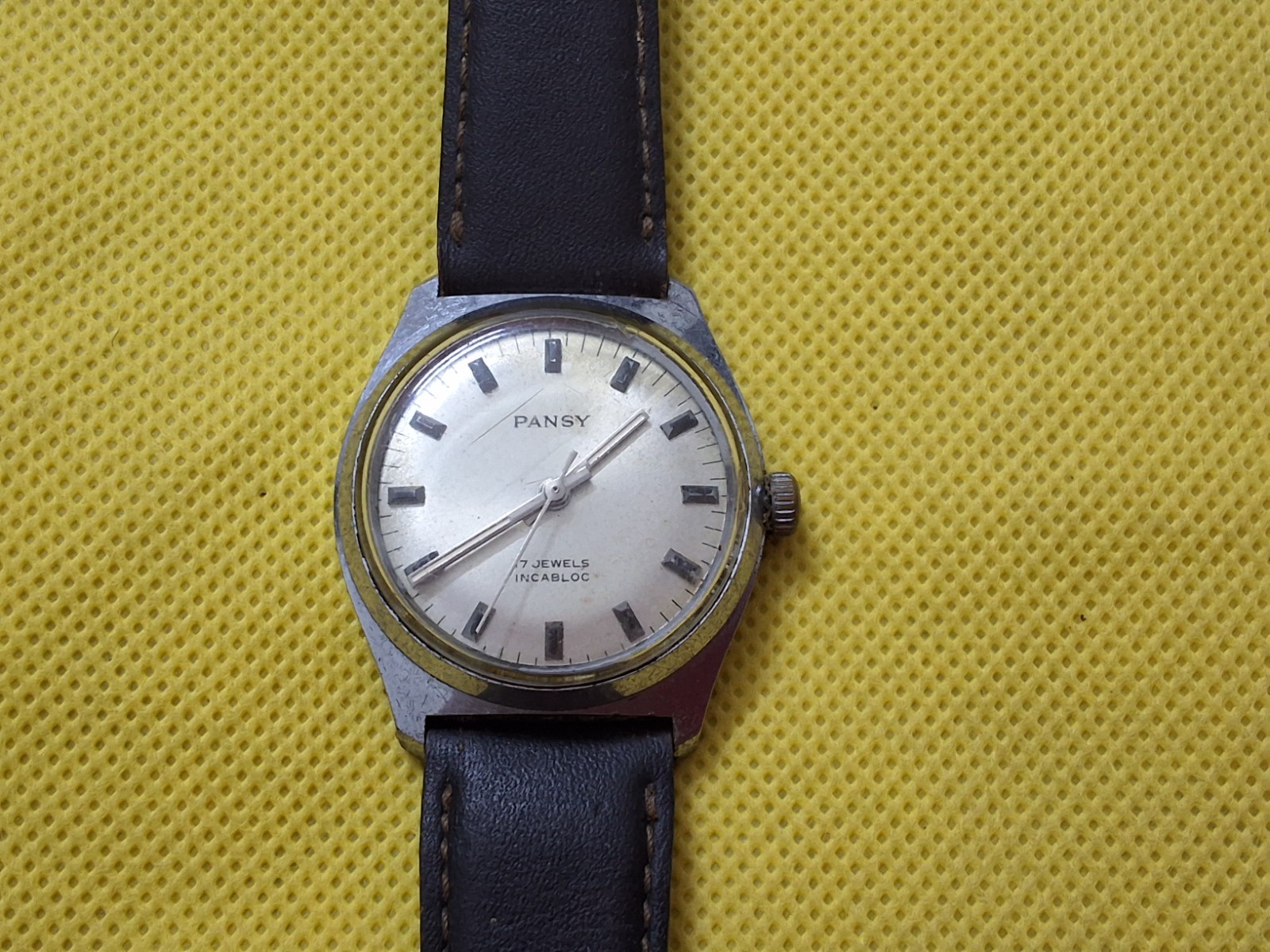 Vintage Wrist Watch Signed Pansy 17 jewels 35 mm Including Crown.