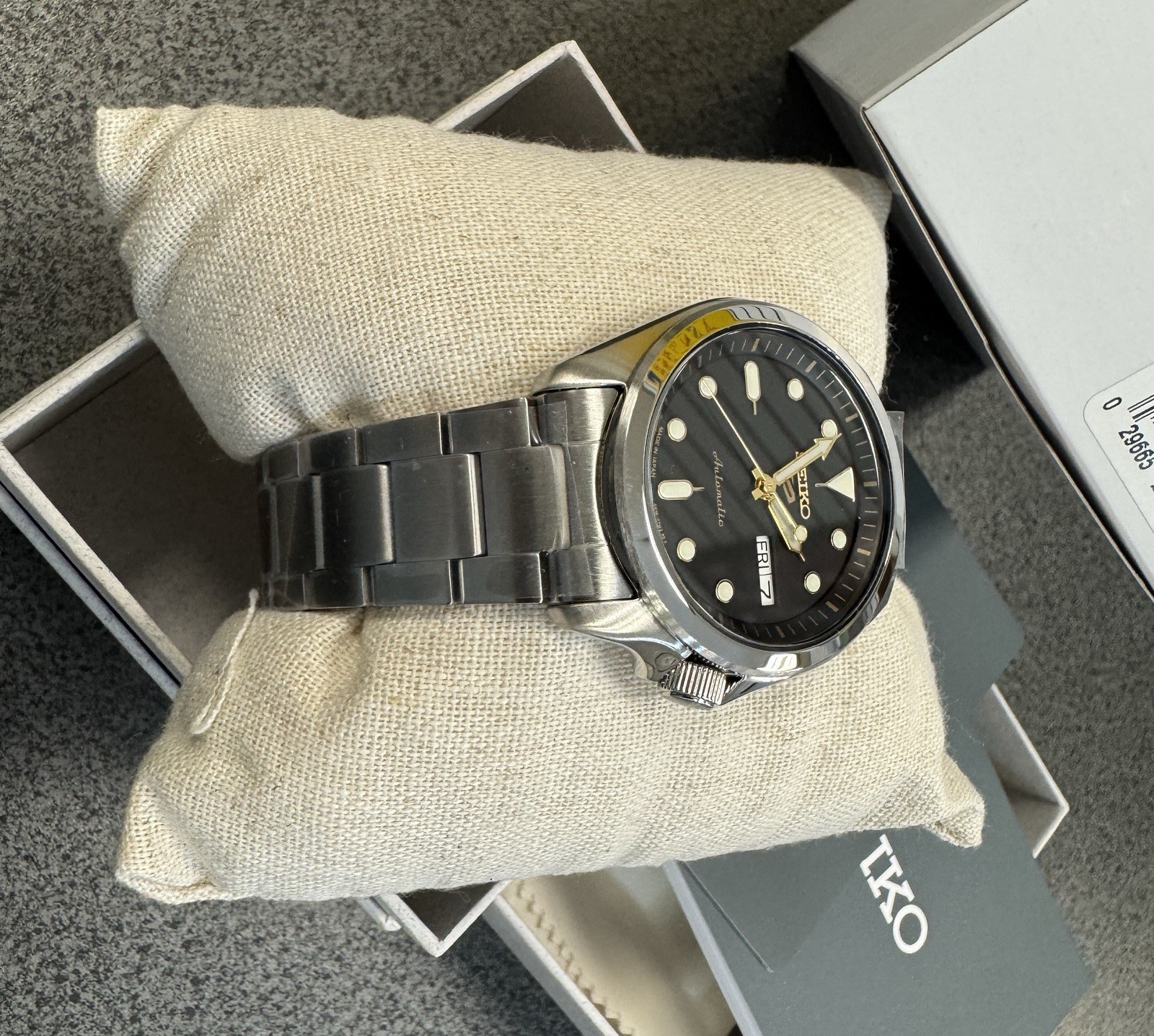 Seiko 5 Sports Men’s Automatic Steel Band Day-date Watch SRPE57 Made In Japan