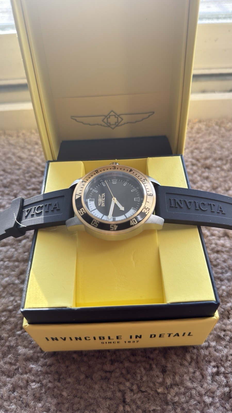 Invicta Speciality 45mm Stainless Steel Case Black Dial Silicone Strap Quartz…