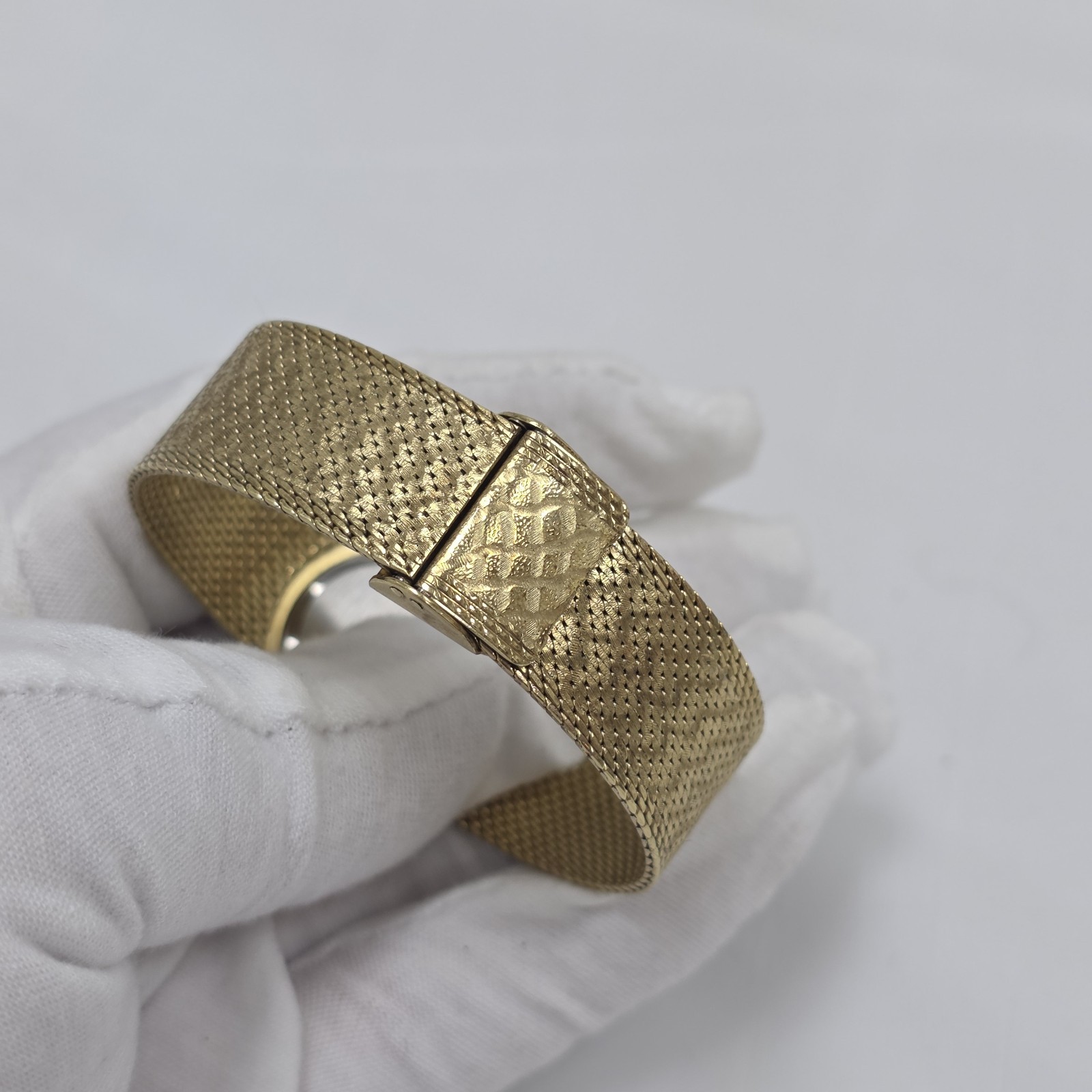 Vintage Elegant Sandoz Ladies Dress Wrist Watch Rhinestone Gold Tone 17J Swiss