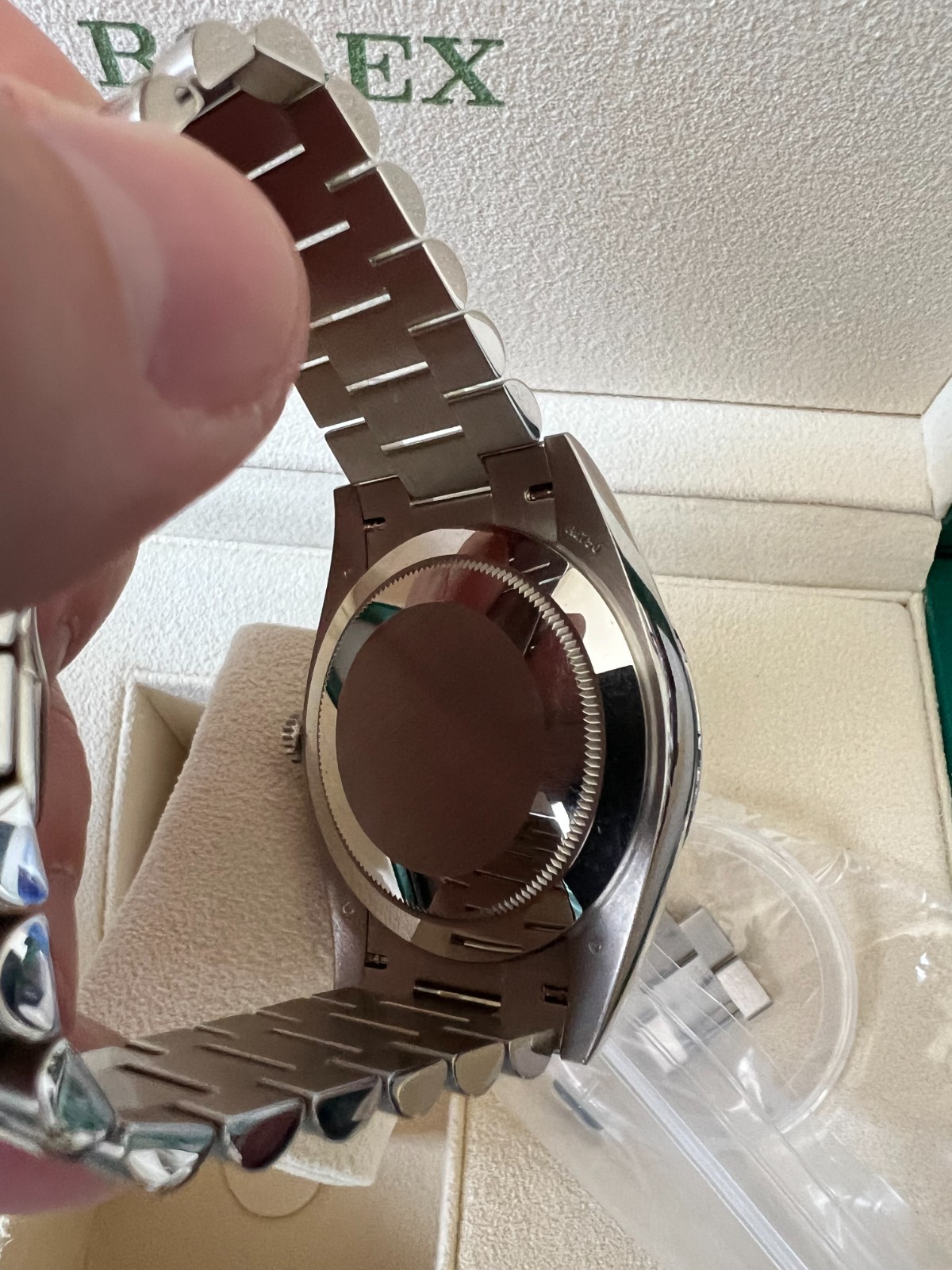 ROLEX 18K WHITE GOLD PRESIDENT DAY DATE 40 228239 C. 2022 Green Roman Dial 40mm