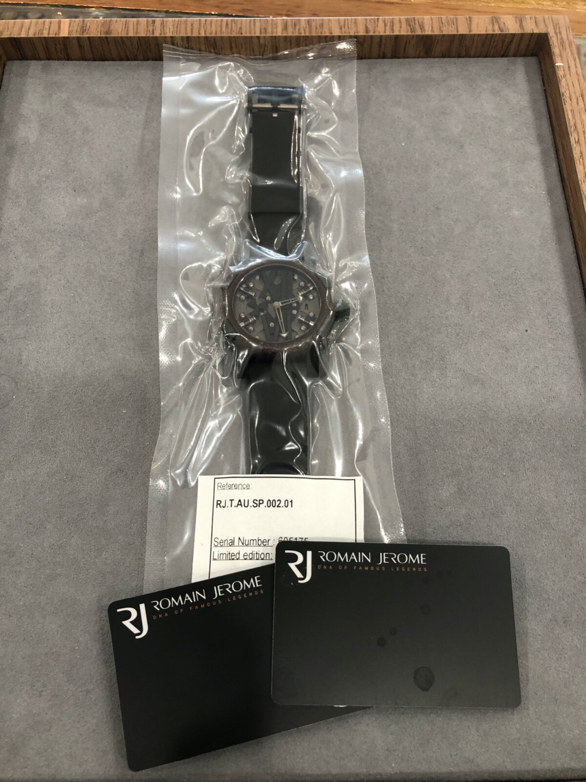 Romain Jerome Titanic DNA Steampunk FACTORY SEALED Box/ Warranty
