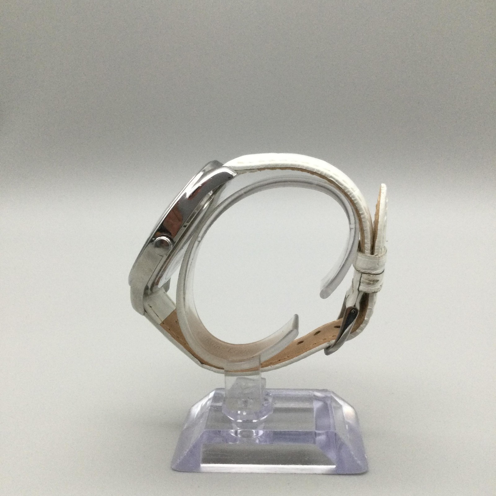 Guess Womens Watch 44mm White Dial Multicolor Crystal Bezel Leather New Battery