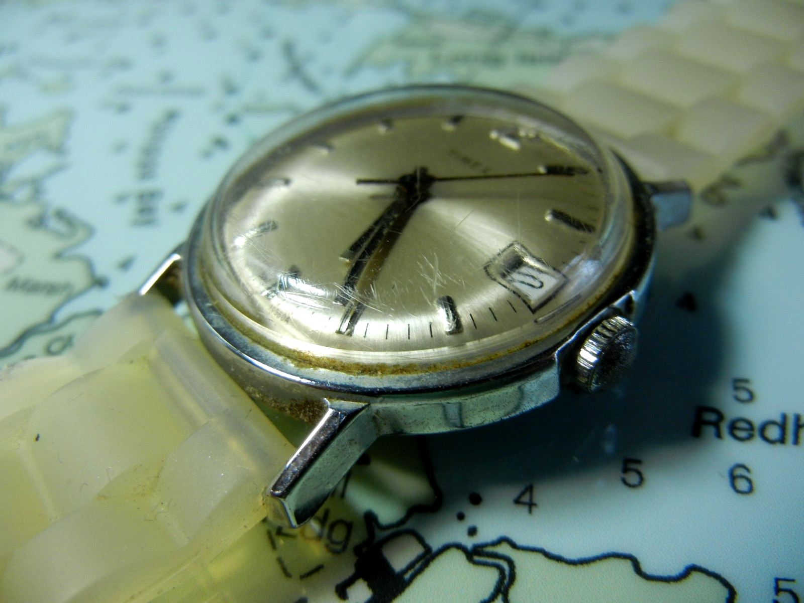Vintage TIMEX Manual Men’s Watch 25319-10589A England Dial Working Fine!