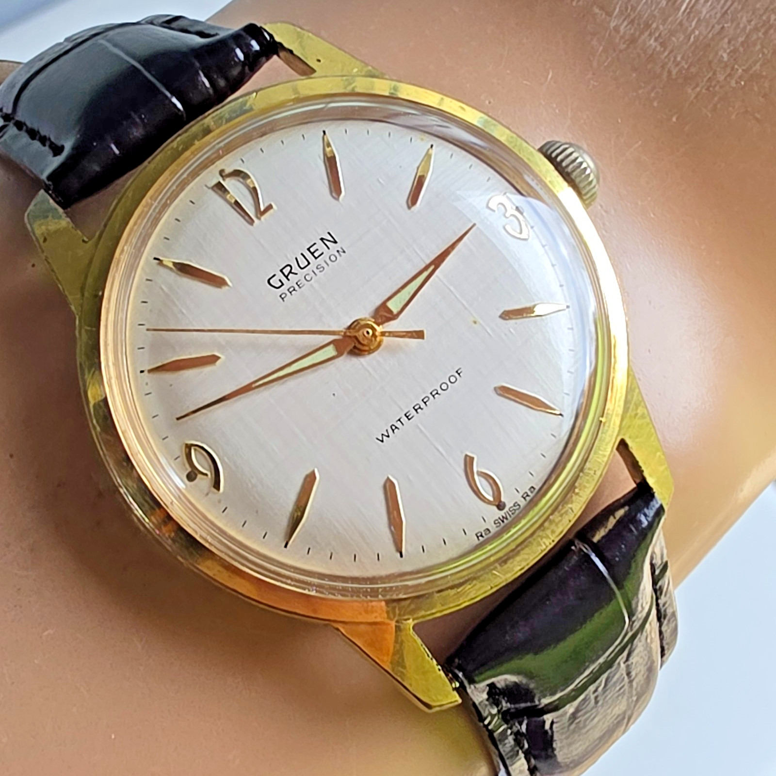 Vintage GRUEN men’s manual wind watch 522RSS Linen dial swiss 1960s