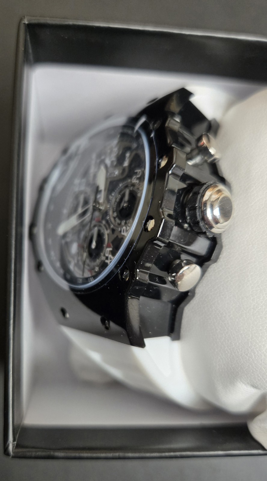 (A) $279 Invicta Racing Vaulthan Men Black White 44mm Quartz Watch NIB