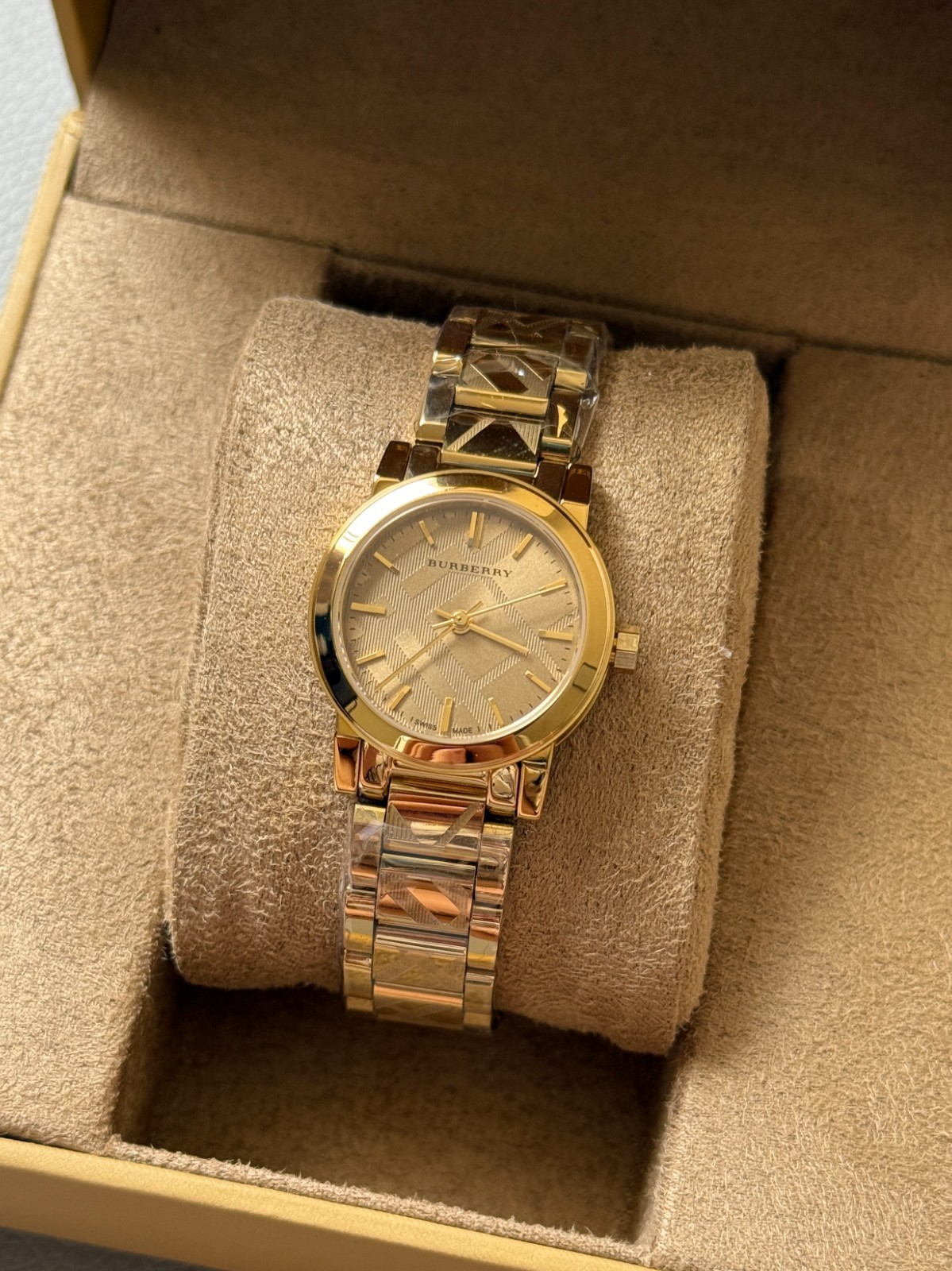Burberry watch The City Engraved Check Watch 26mm Gold BU9234