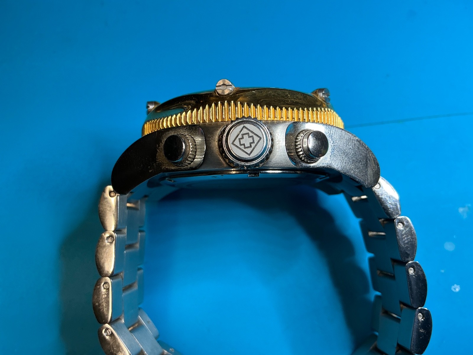 INVICTA Pro Diver 31604 Diver Watch, Screw Down Crown, Extra Links, New Battery