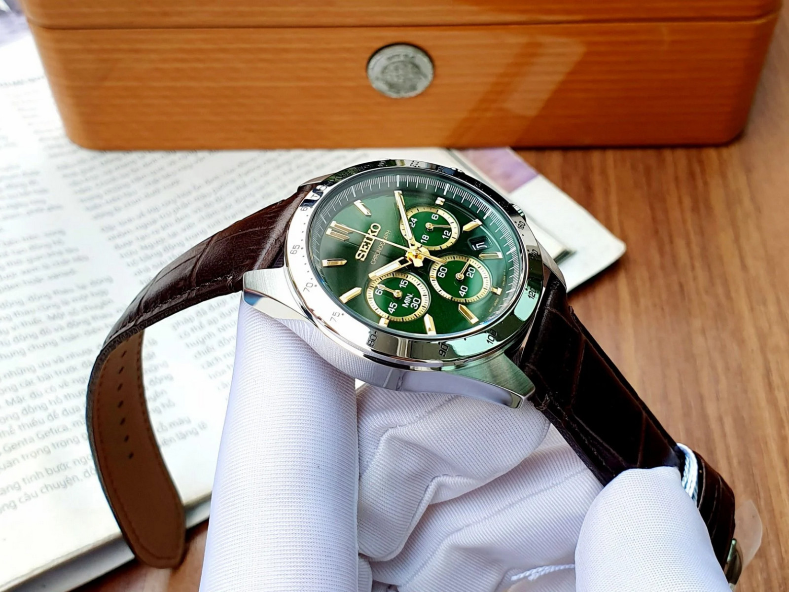 Seiko Spirit Chronograph Green Dial Stainless Steel Men’s Watch SBTR017
