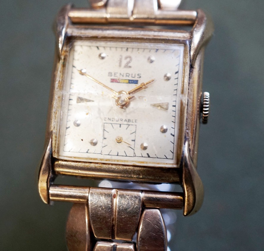 Vintage BENRUS ENDURABLE 10K Gold Filled Mens 17J Art Deco Tank Watch BA-4