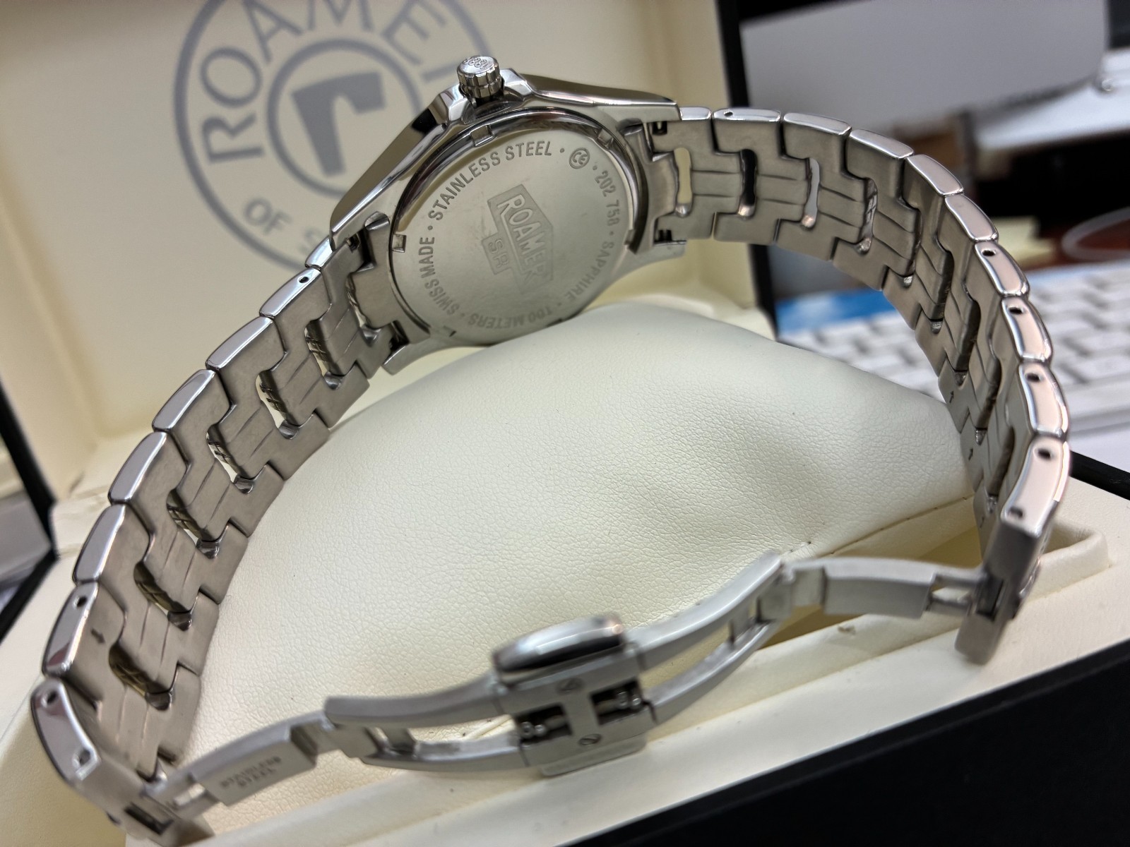 Roamer Automatic Mens Swiss Made Sapphire Date Analog Wrist Watch Ref. 202758