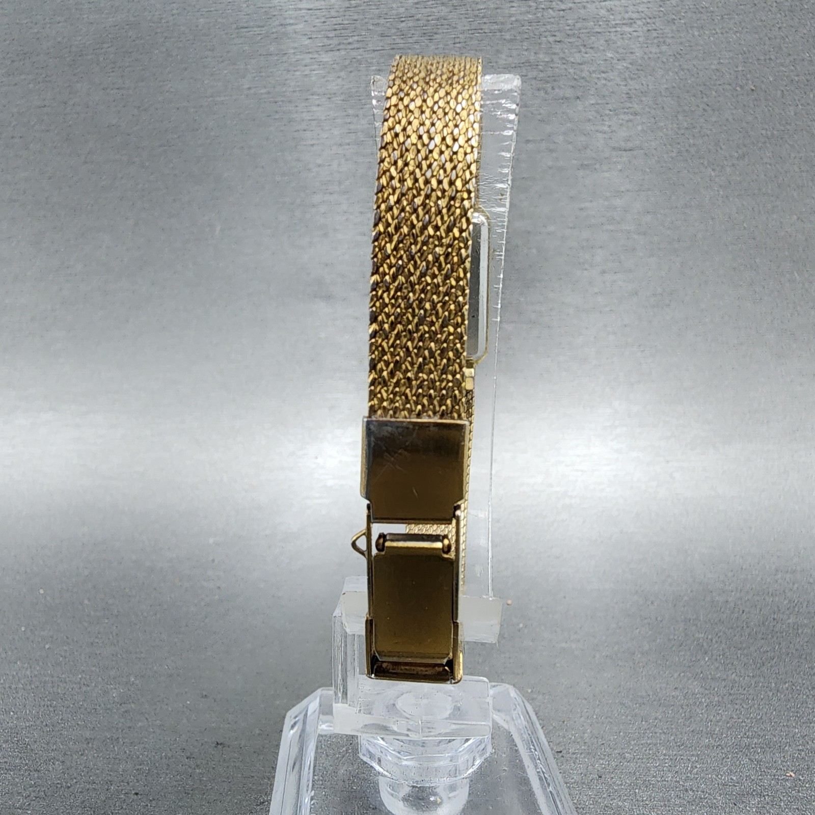 Seiko Tank Watch Women 13mm Black Dial Gold Tone Rectangle 2e20-6239 New Battery