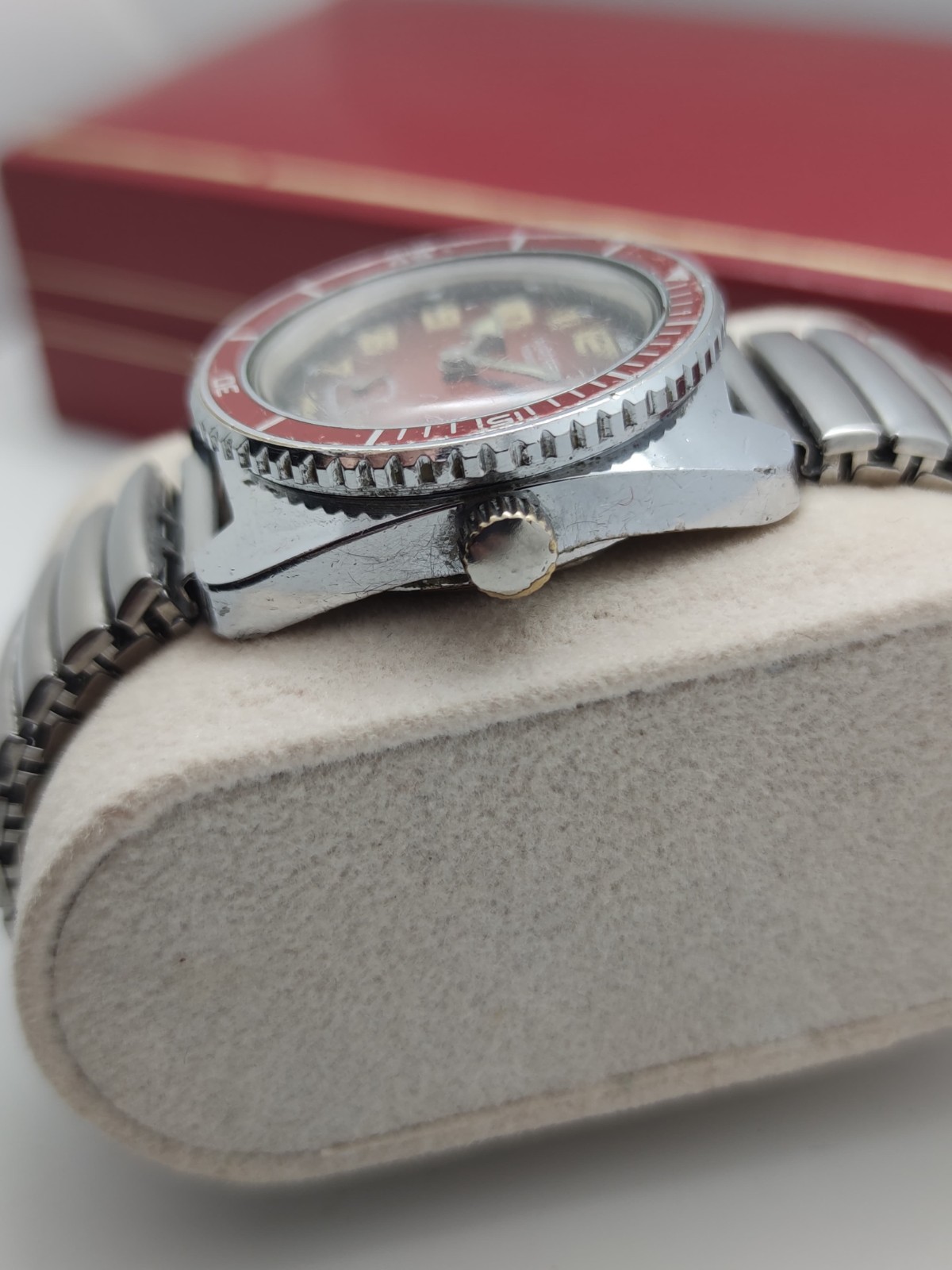 Skin Diver Watch Aurore Manual Wind Red Dial Swiss Made Vtg 31mm Junior