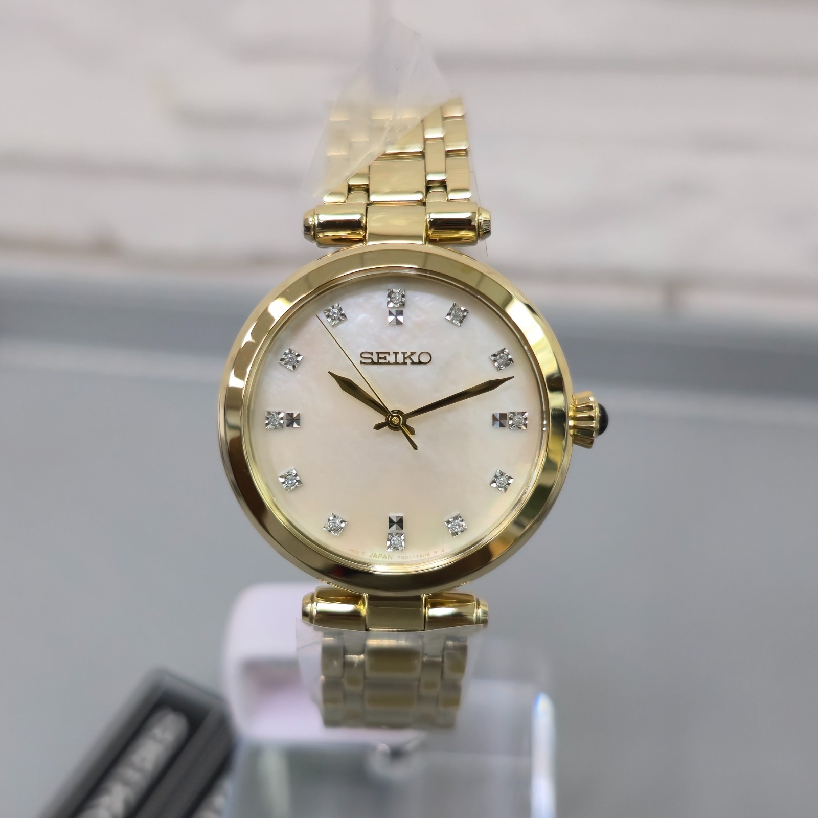 Seiko Quartz SRZ536P1 Crystal MOP White Dial 30 mm New Full Set Women’s Watch