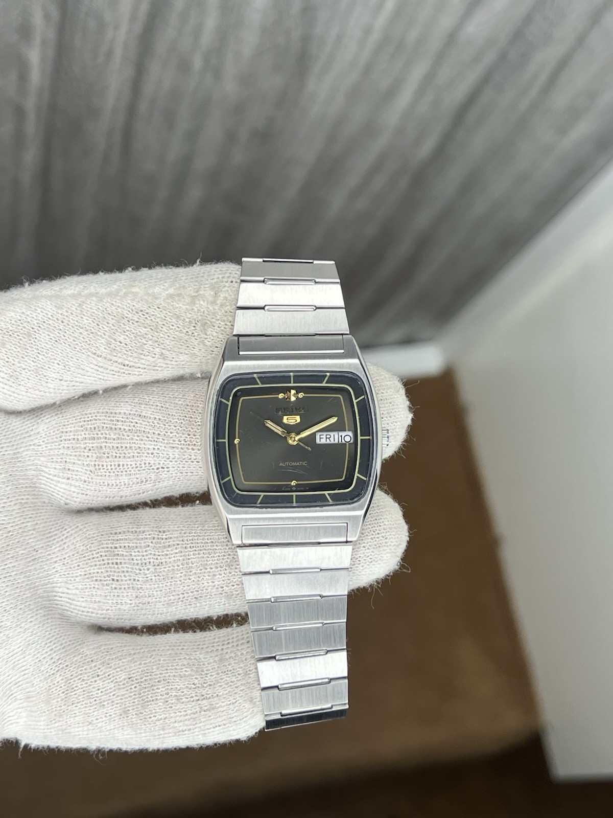 Vintage Seiko 5 Automatic TV Shape 6309-4004 Day/Date Men’s Wristwatch Japan.