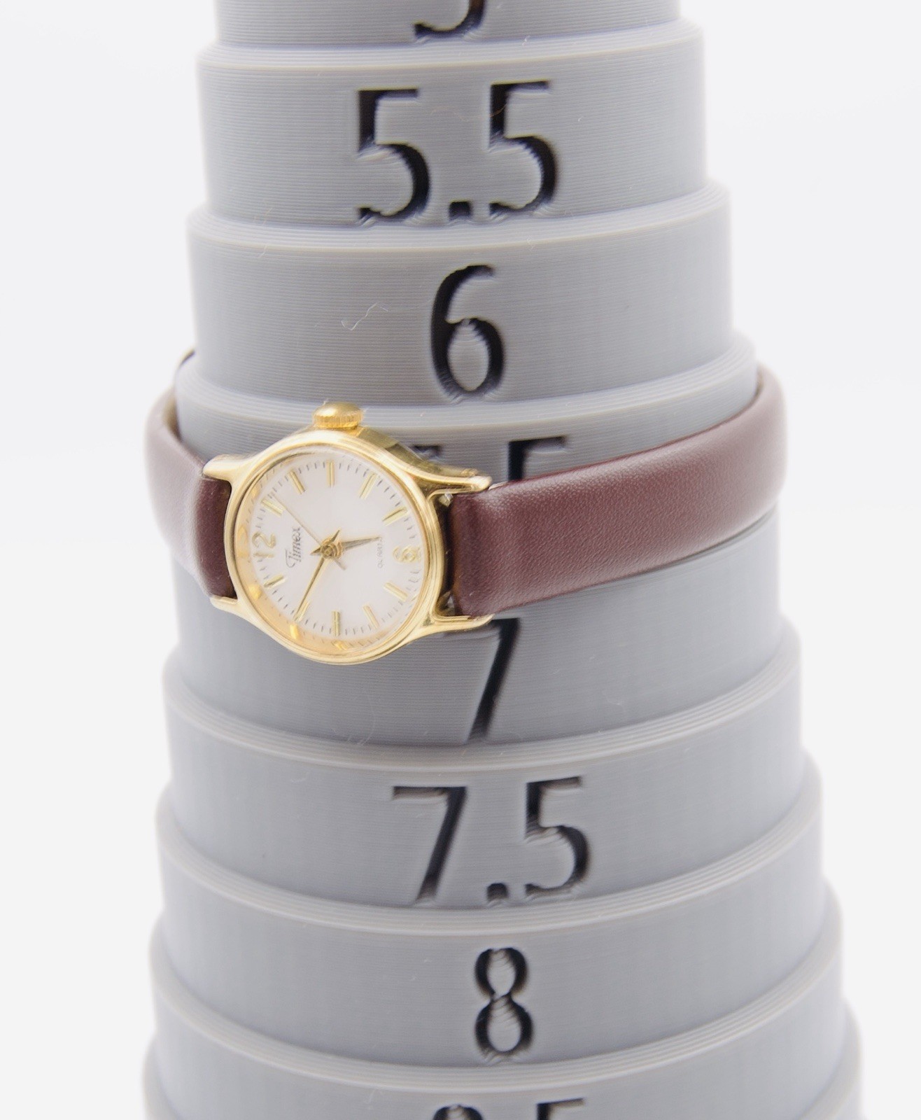 Vintage Timex Ladies Quartz Watch Gold Tone White Dial Brown Leather Band Runs