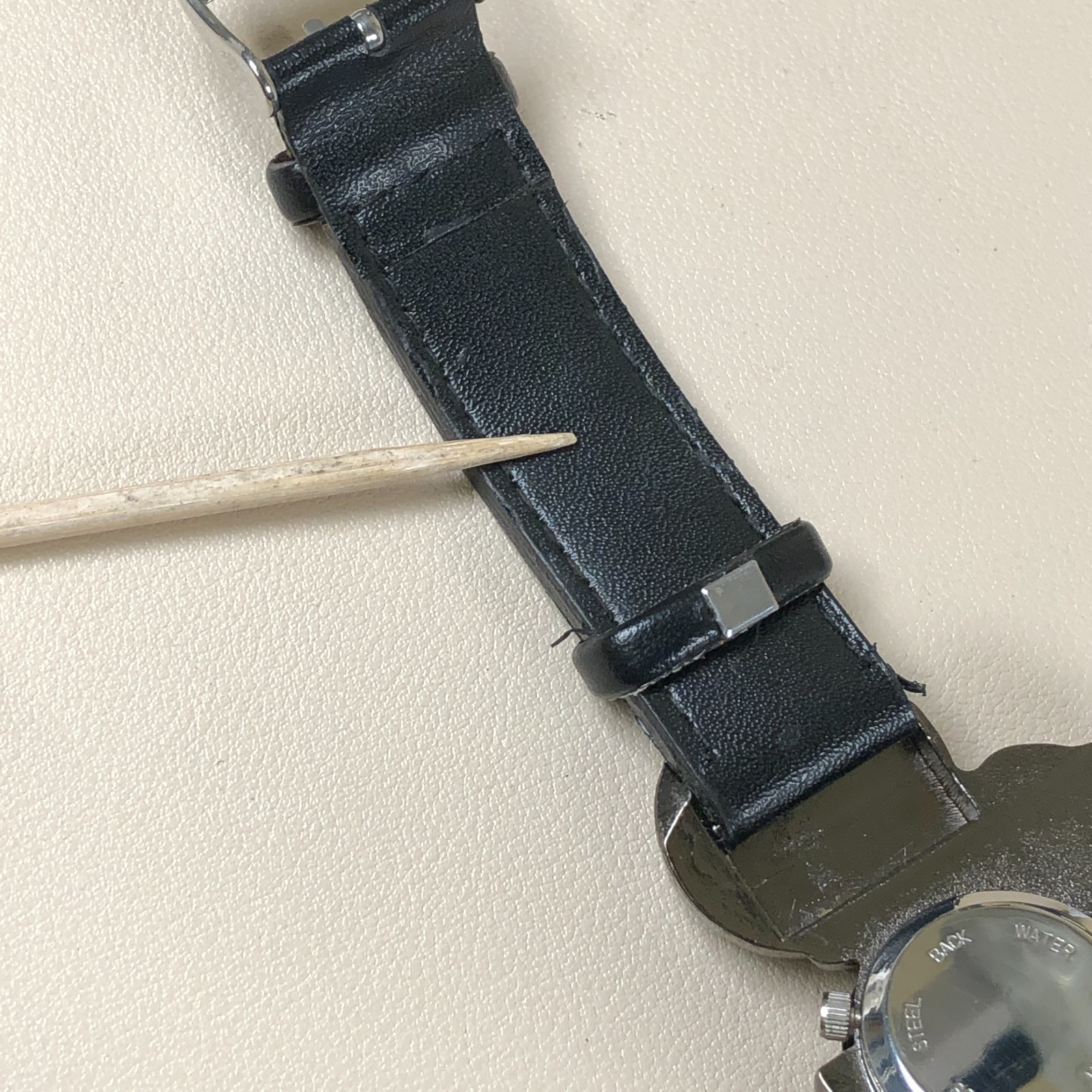 Vintage Da Vanci Men Dress Leather Motorcycle Quartz Analog 28mm Watch 7 1/4″
