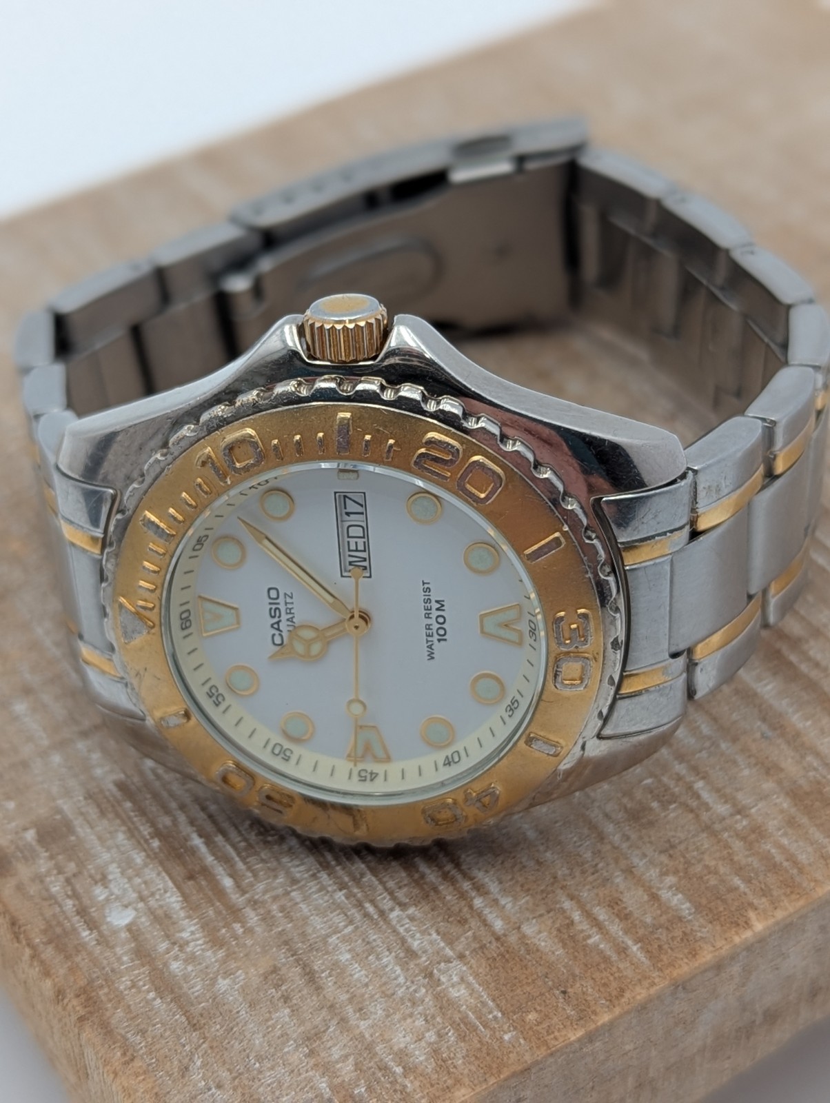 Men’s Vintage 90’s Watch CASIO MTD-1017 709m English/Spanish Days Of Week Func.