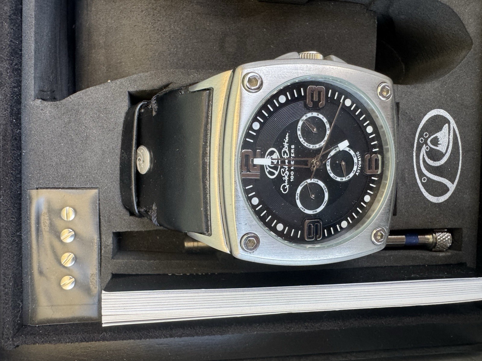 Quicksilver edition LUNADA Watch M105JL 10 ATM / 100 Meters stainless steel