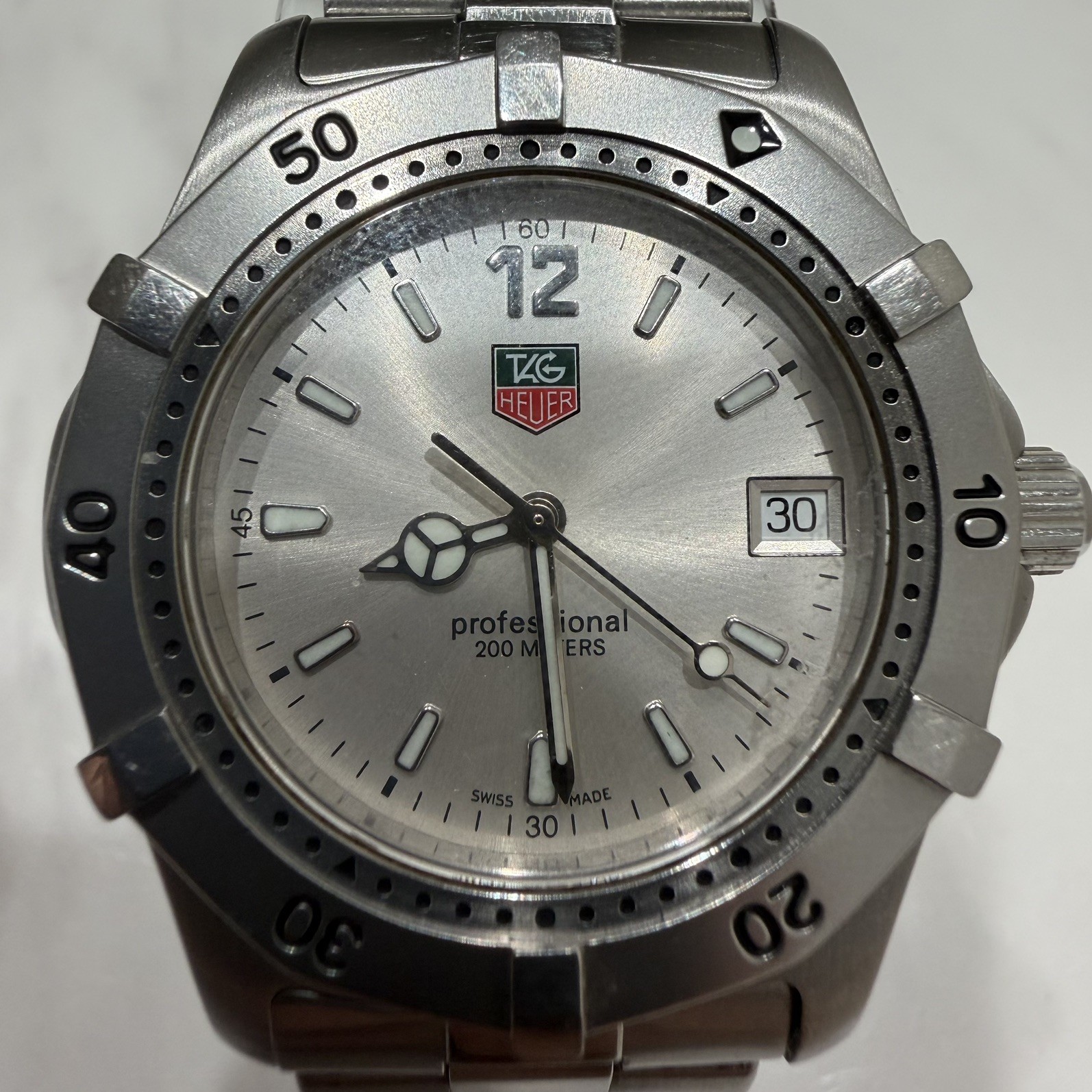 TAG Heuer 2000 Professional WK1112-0 Quartz Silver Dial 38mm Swiss Watch