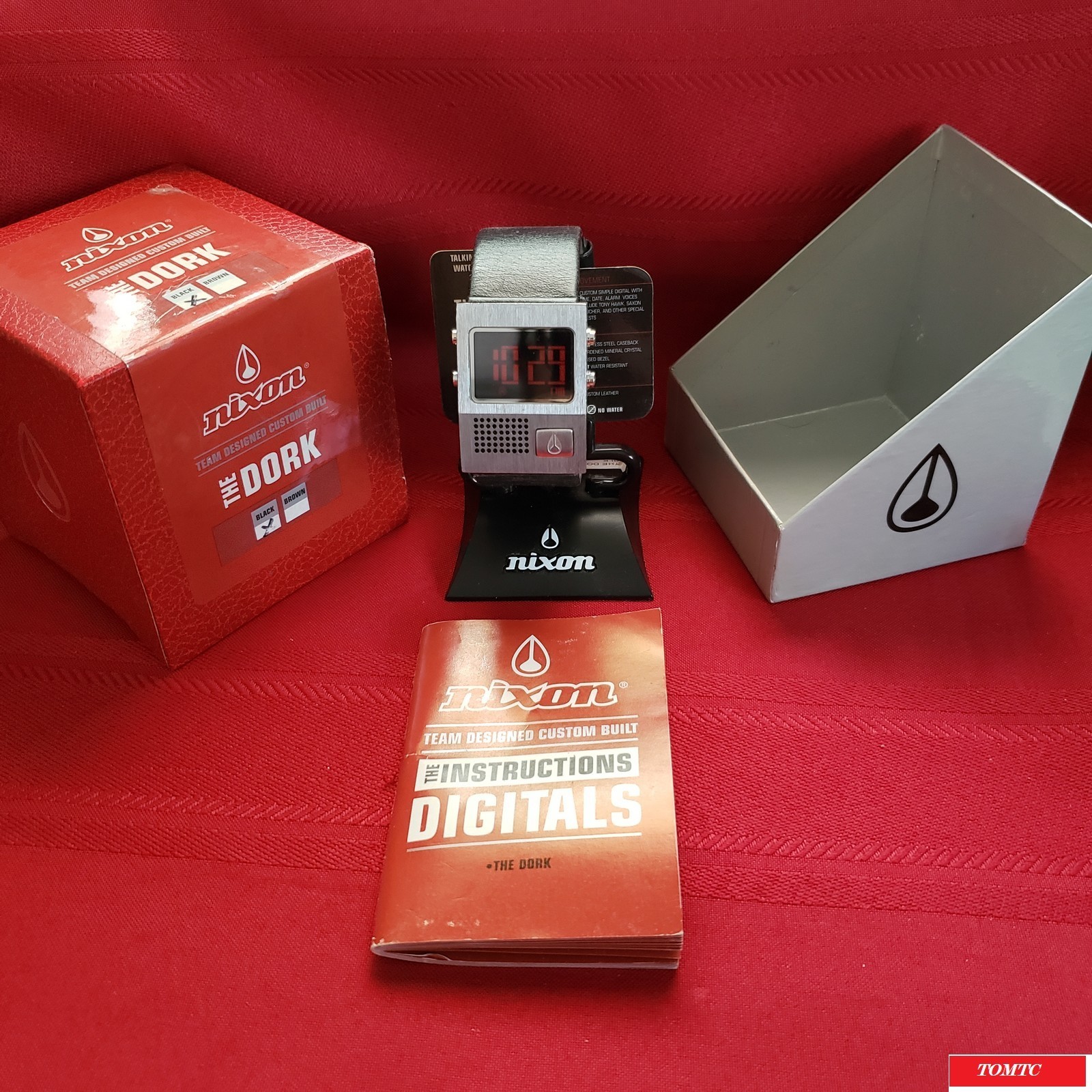 Nixon “The Dork” (Black) China Movement w/ Original Box & Stand & Manual [4C]