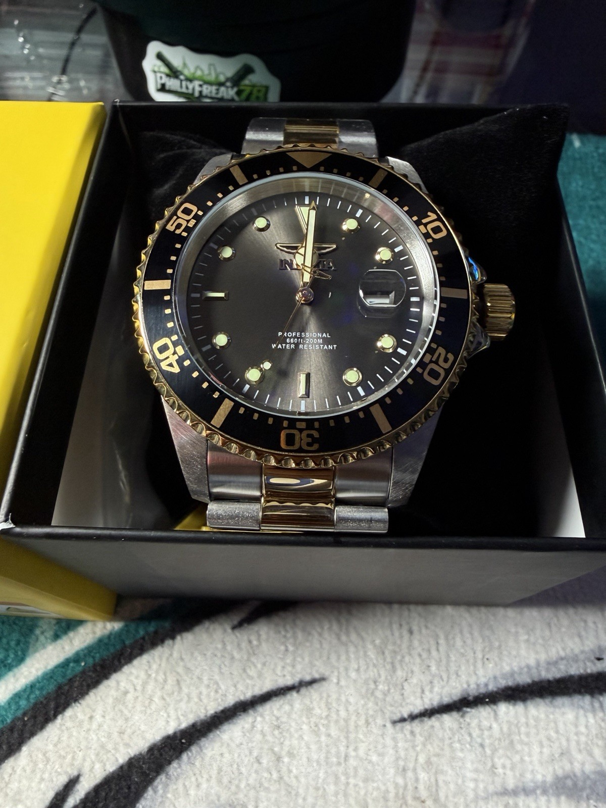 Invicta Pro Diver Men’s Swiss 2-Tone SS Bracelet Gray Black Dial Date! classic