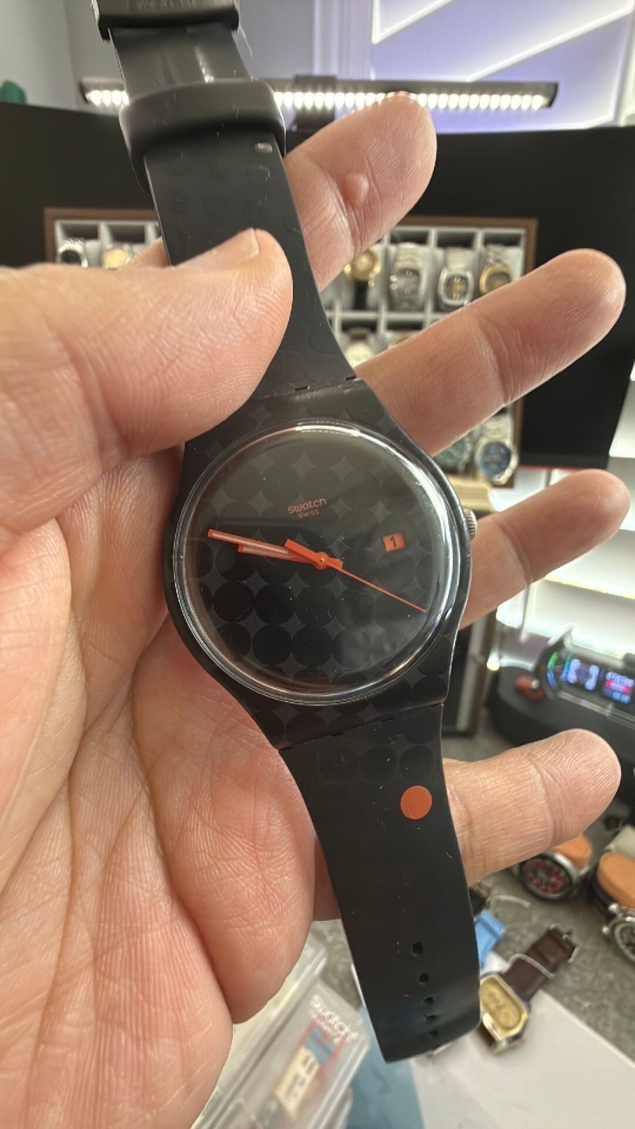 Swatch Black Smash SUOZ400 Roland Garros French Open 2013 Swiss Quartz Watch