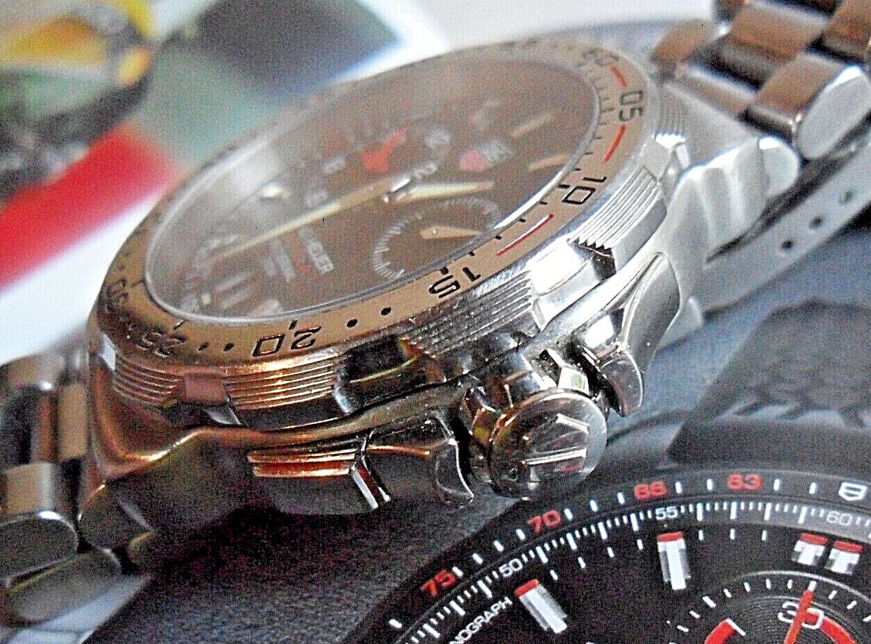 Men’s TAG Heuer Formula 1 200M Professional Swiss Quartz Diver’s Watch WAH111C