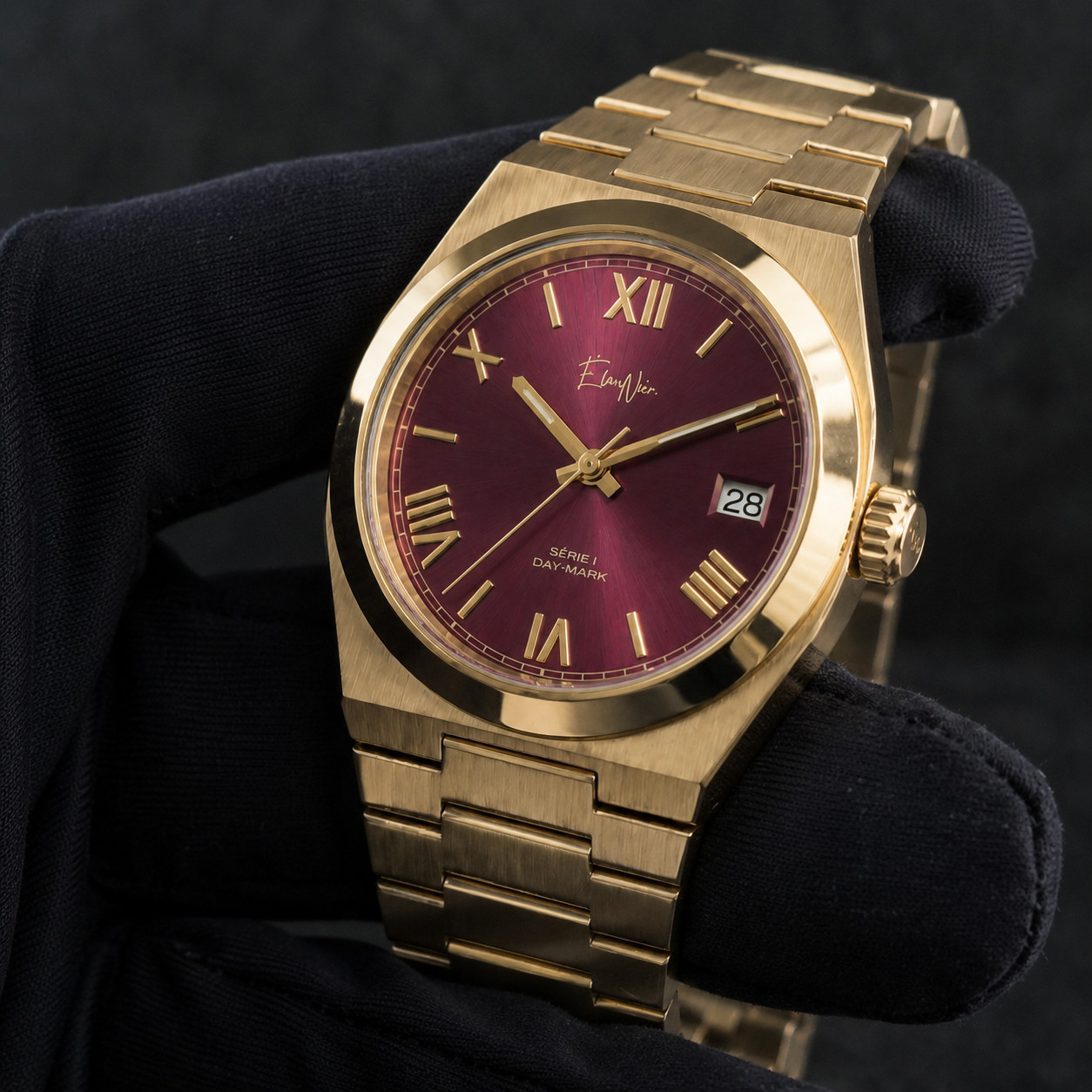 Custom Élan Noir Série I Gold/Maroon 39mm Auto NH35 Sapphire Steel Watch