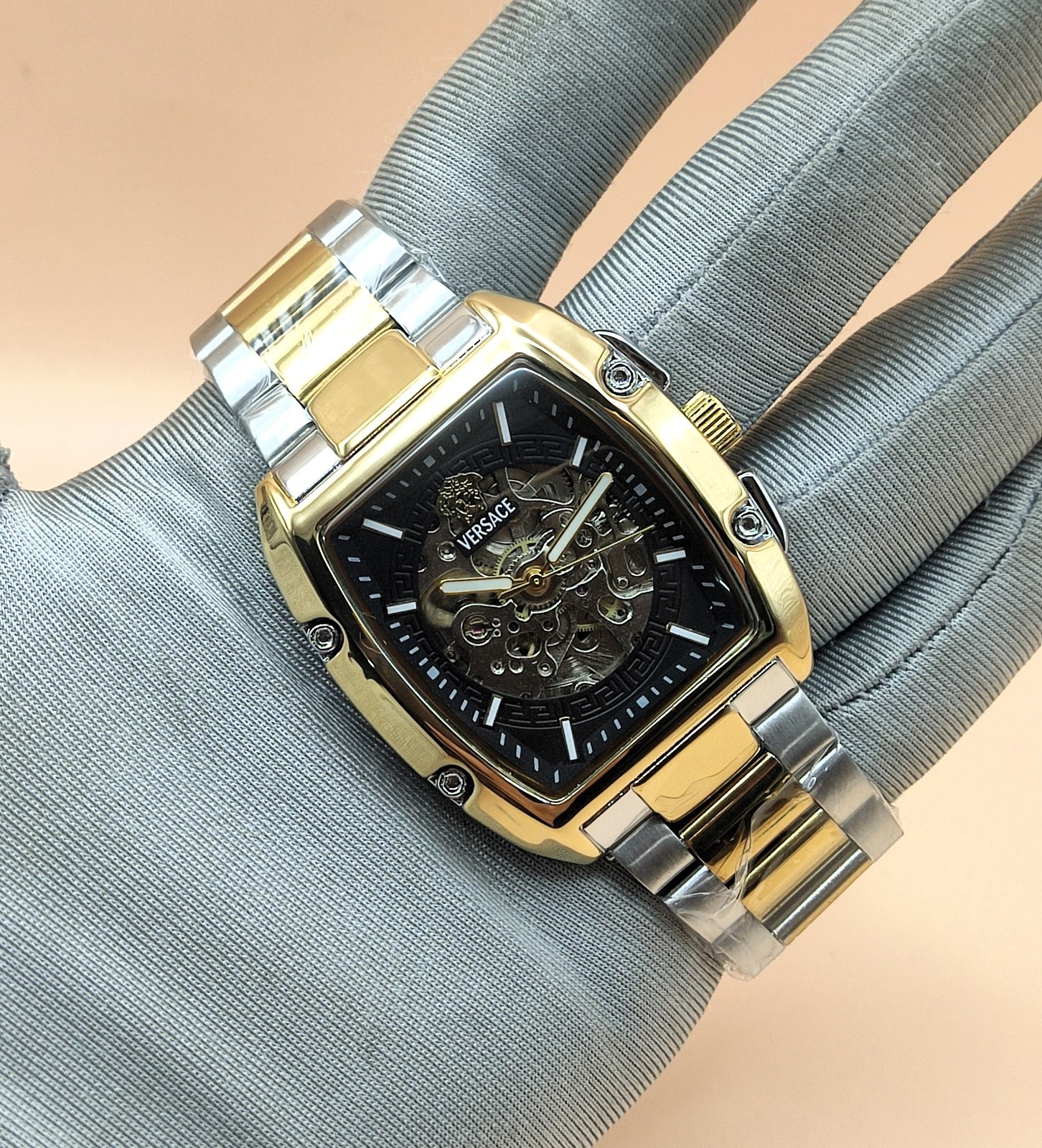 Amazing Versace Stainless Steel Automatic Refurbished Men’s Wrist Watch