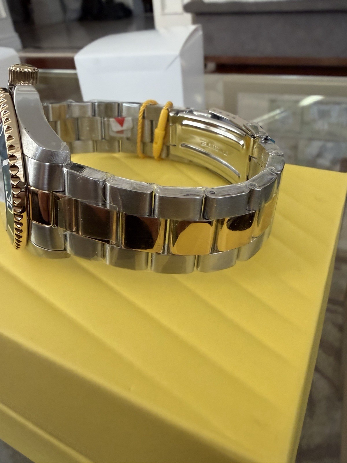New Men’s Invicta Pro diver Two Tone Current Wave Watch 43mm